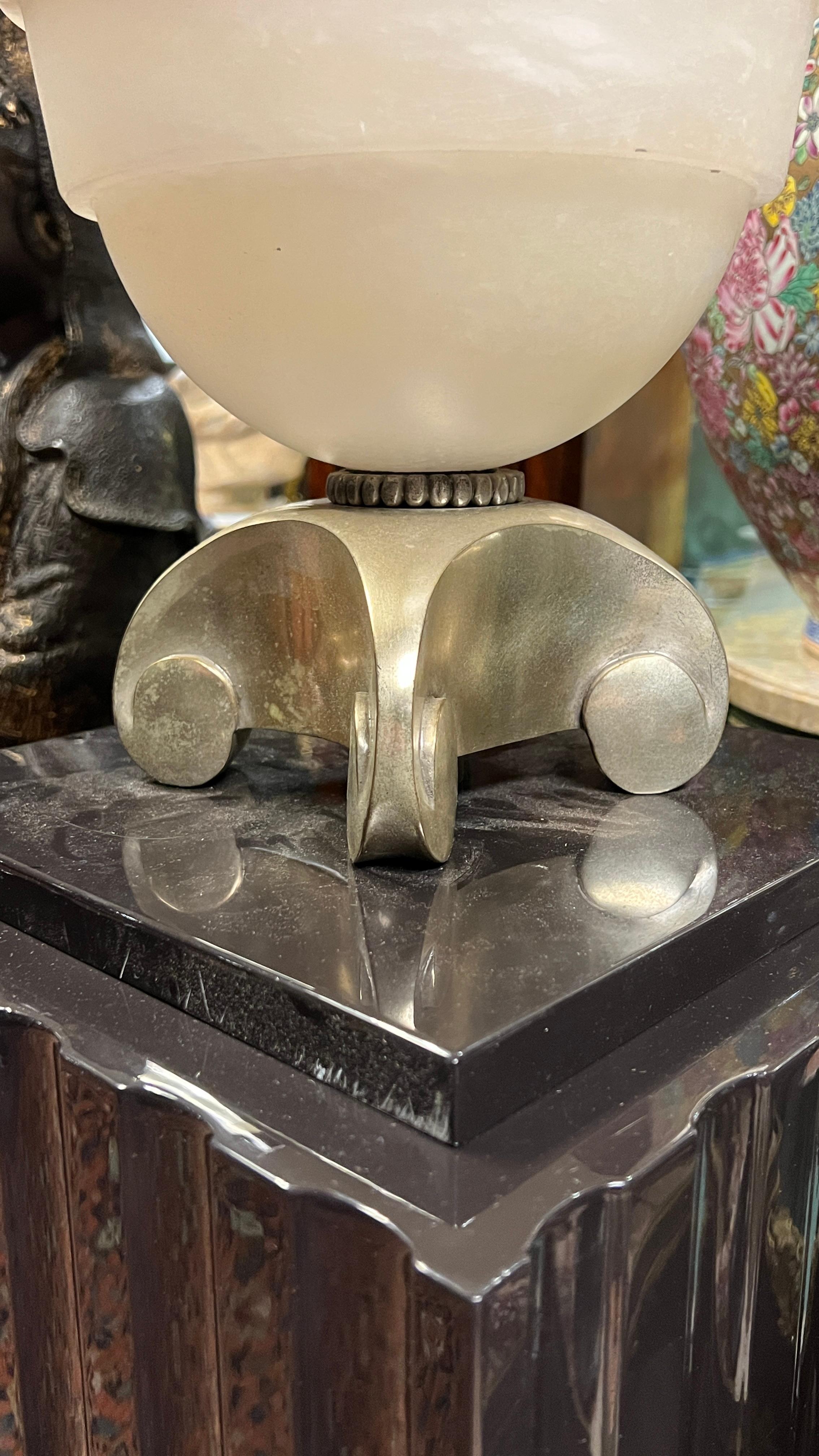 Ruhlmann Art Deco Style Alabaster and Black Lacquer Torchieres / Floor Lamps For Sale 4