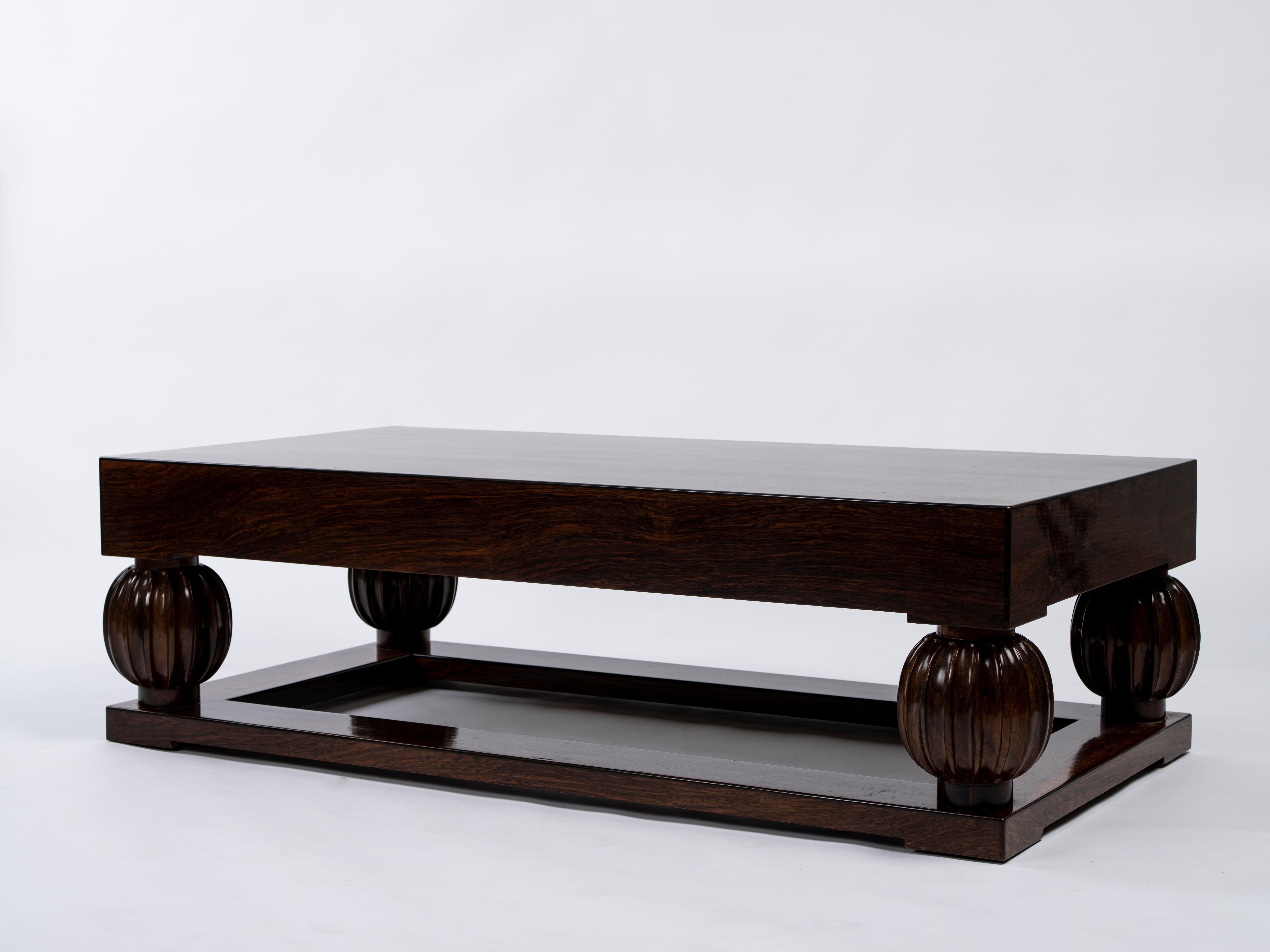 Ruhlmann 'Cabanel Basse-Boule' Tisch aus indischem Palisanderholz (Art déco) im Angebot