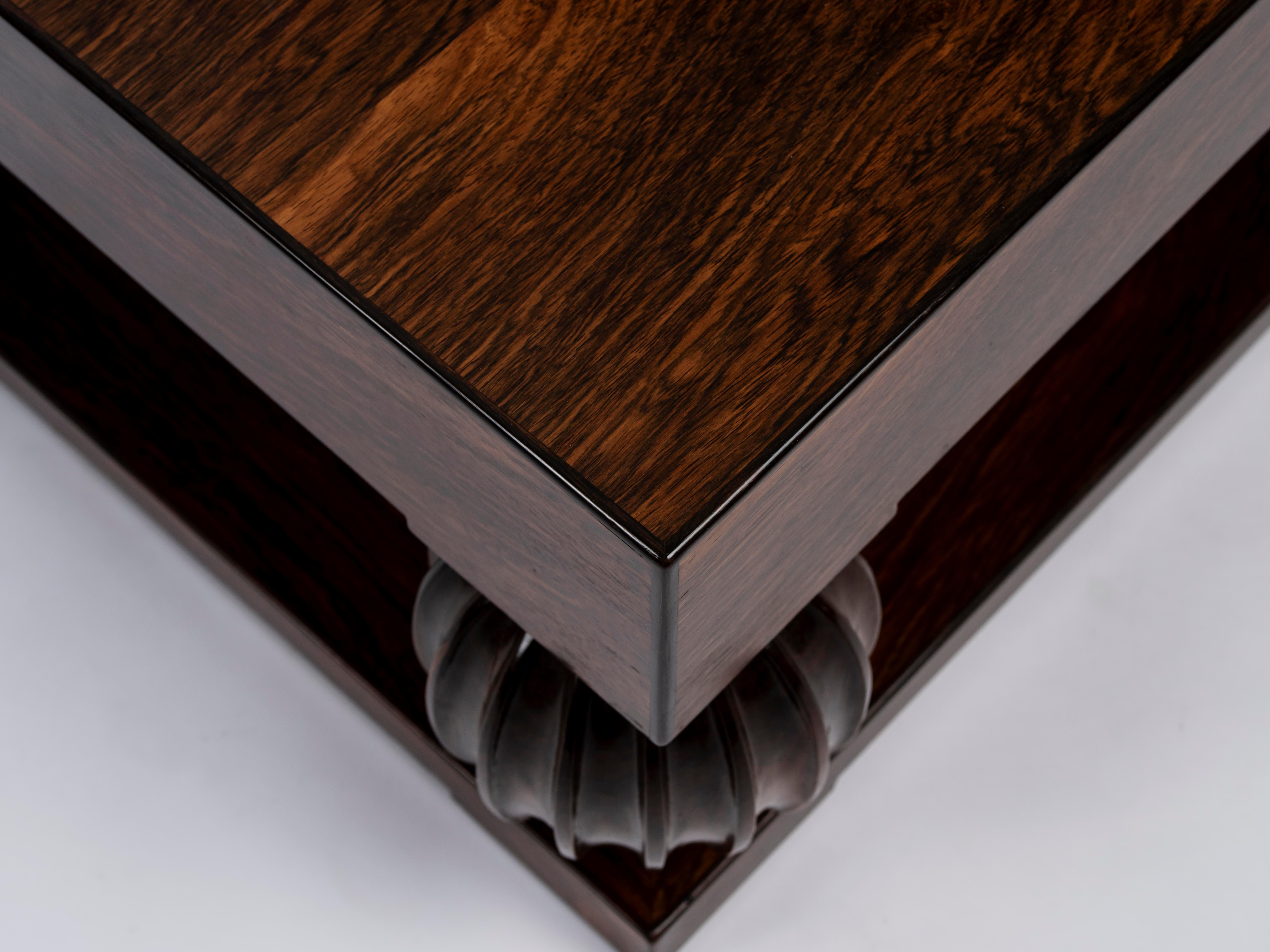 Ruhlmann 'Cabanel Basse-Boule' Tisch aus indischem Palisanderholz im Angebot 1