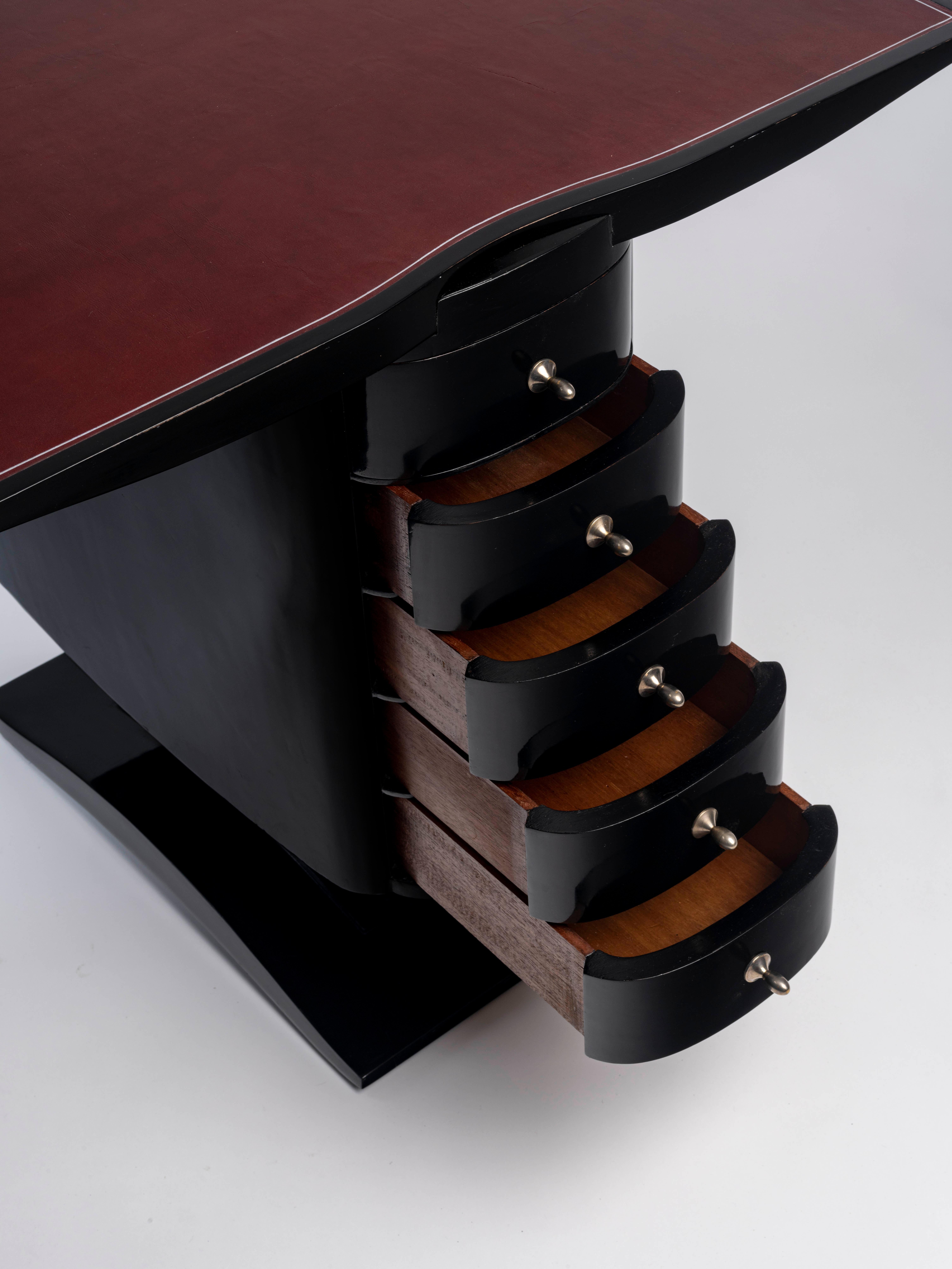 Mesa Ruhlmann 'd'Estainville' Modelo Laca Negra en Bueno estado para la venta en Berlin, DE