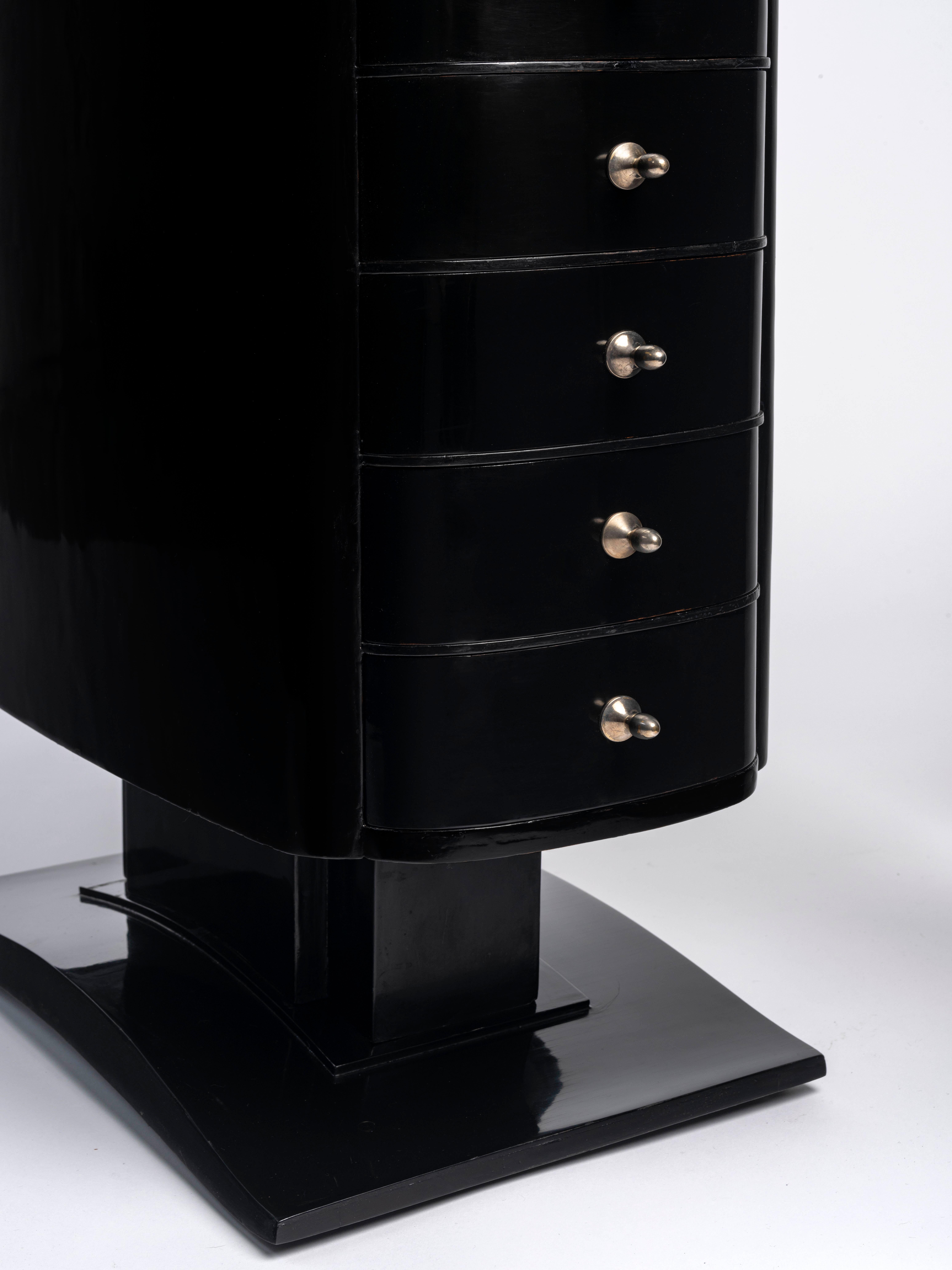 Mesa Ruhlmann 'd'Estainville' Modelo Laca Negra mediados del siglo XX en venta