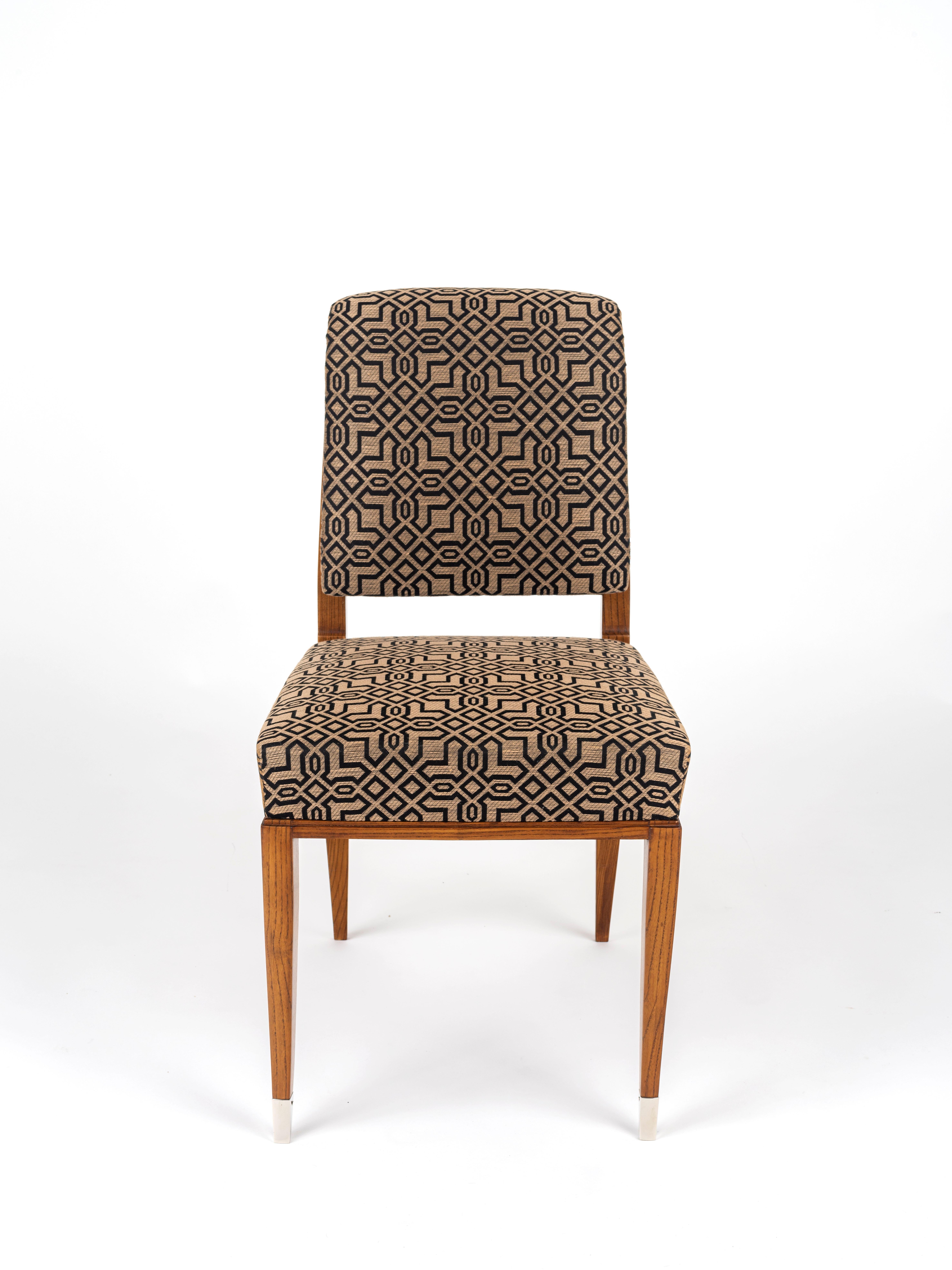 Ruhlmann 'Drouant' Eichenstuhl mit versilberten Bronzefüßen (Art déco) im Angebot