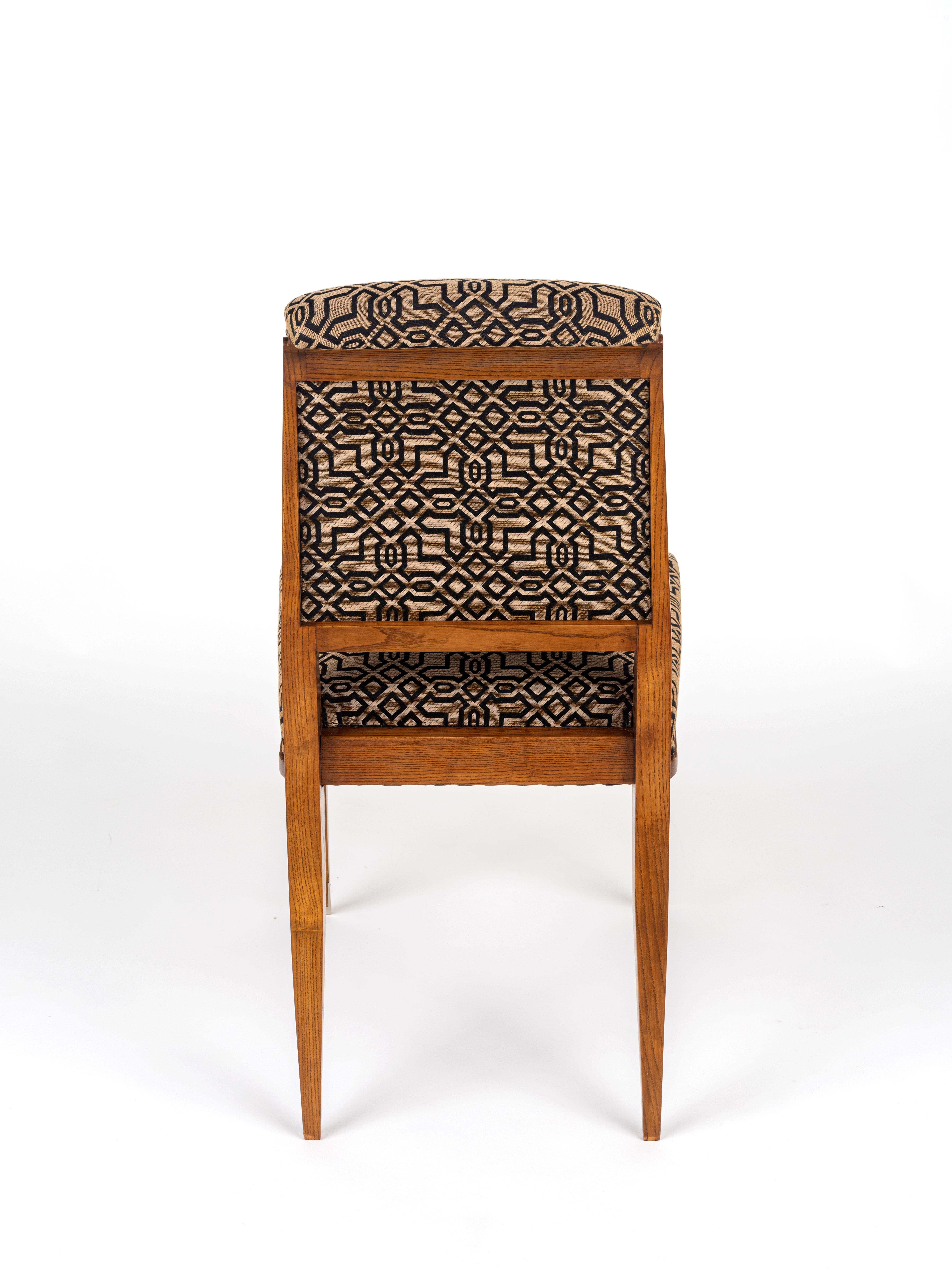 Ruhlmann 'Drouant' Eichenstuhl mit versilberten Bronzefüßen (Französisch) im Angebot