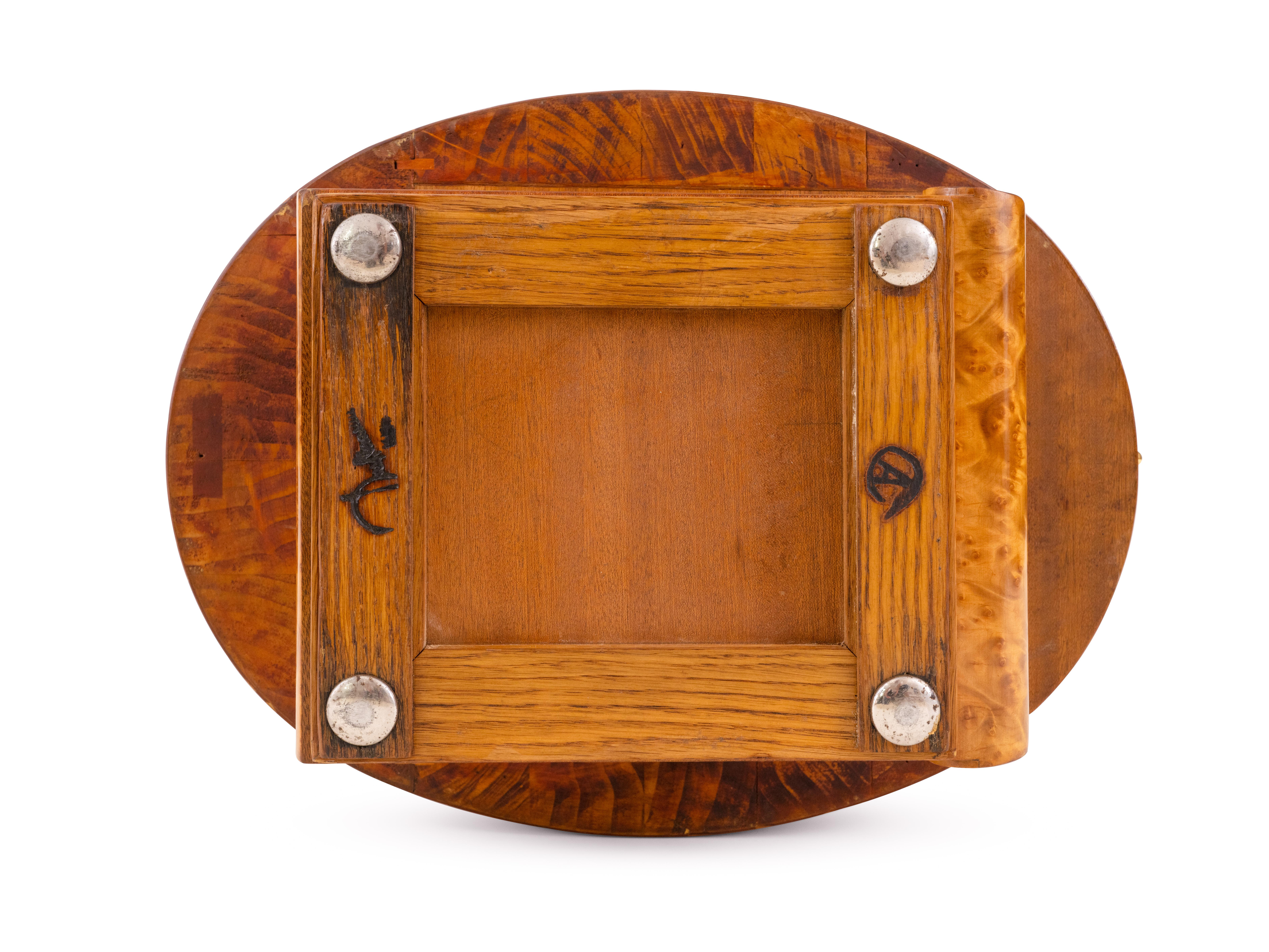 Table de chevet elliptique Ruhlmann Amboyna en vente 5