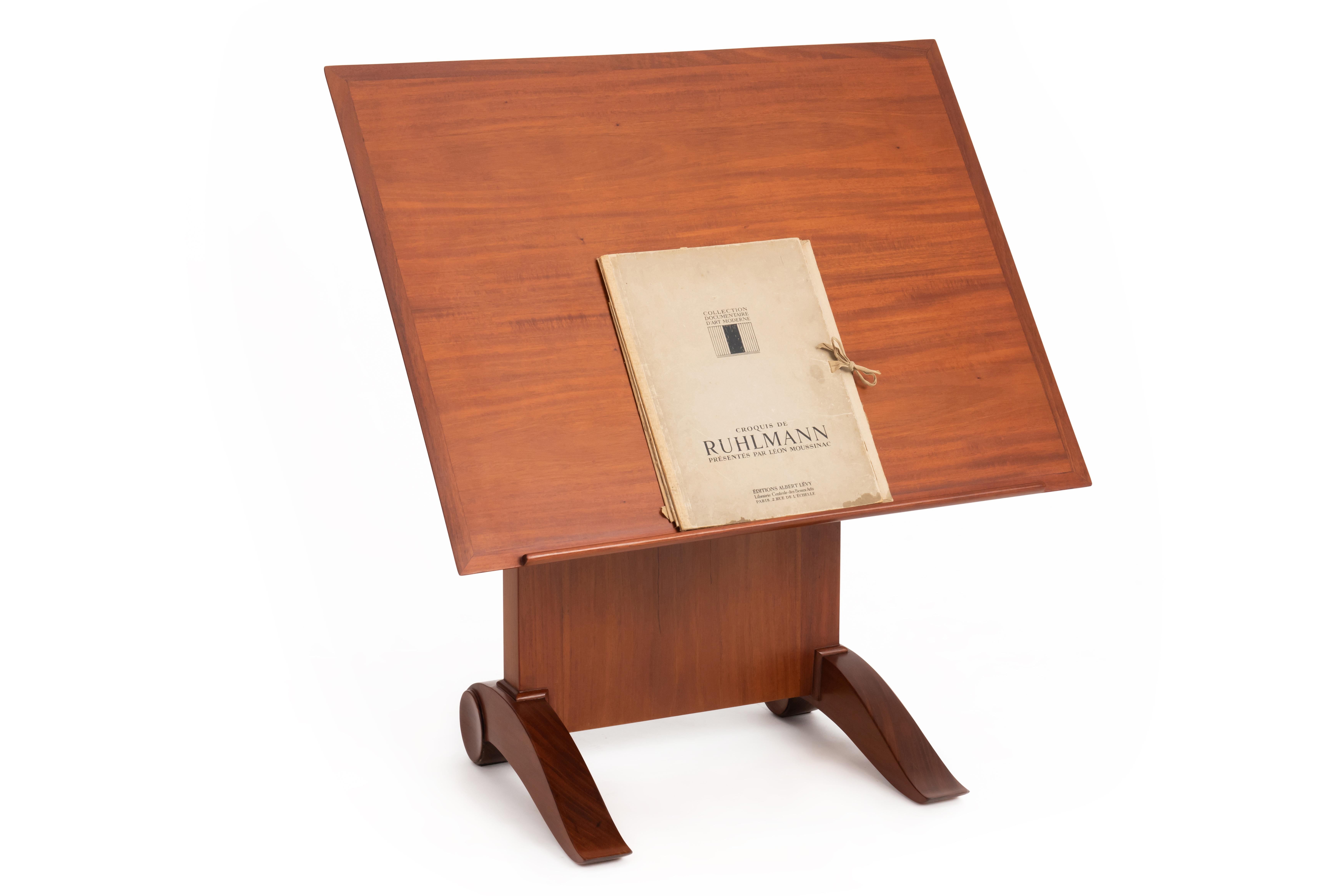 Ruhlmann Excepcional Mesa de Lectura/Presentación de Caoba Africana 