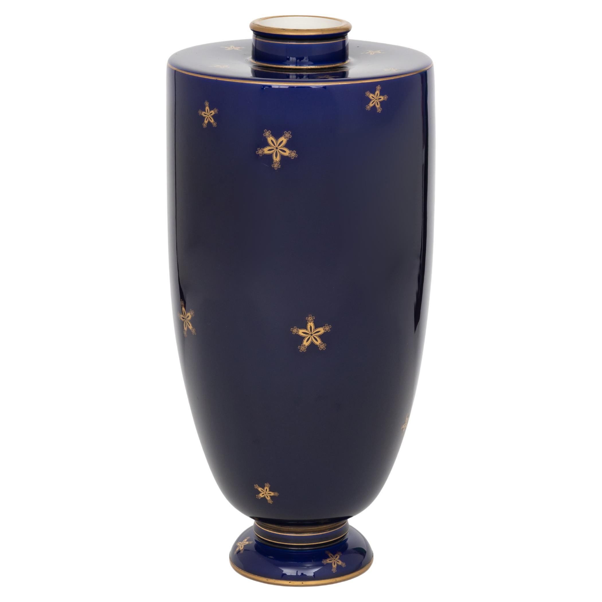 Vaso in porcellana smaltata e dorata "Forme Ruhlmann 1" di Ruhlmann in vendita