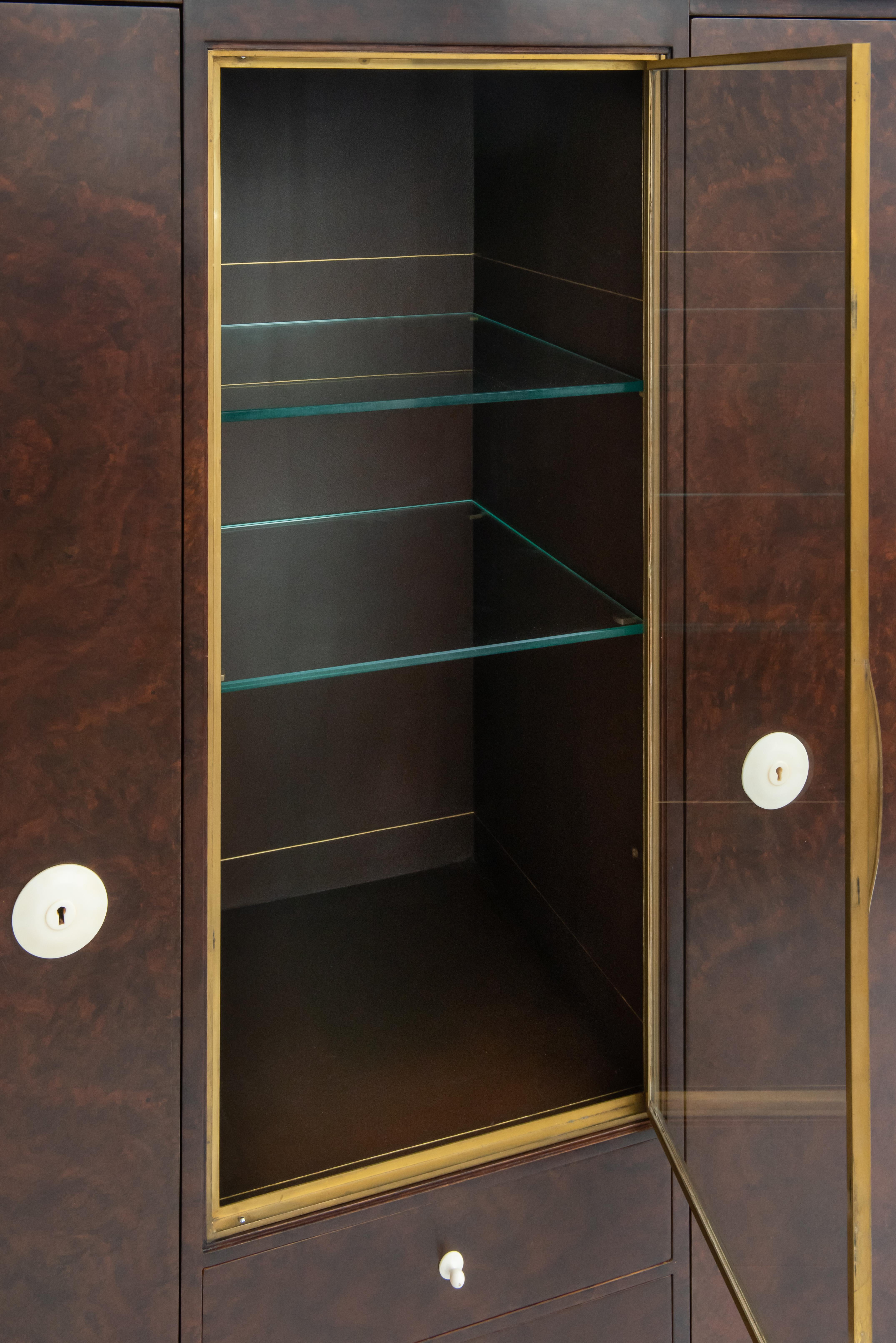 Ruhlmann Important 'Bibol' Burl Oak Veneer Cabinet In Good Condition For Sale In Berlin, DE