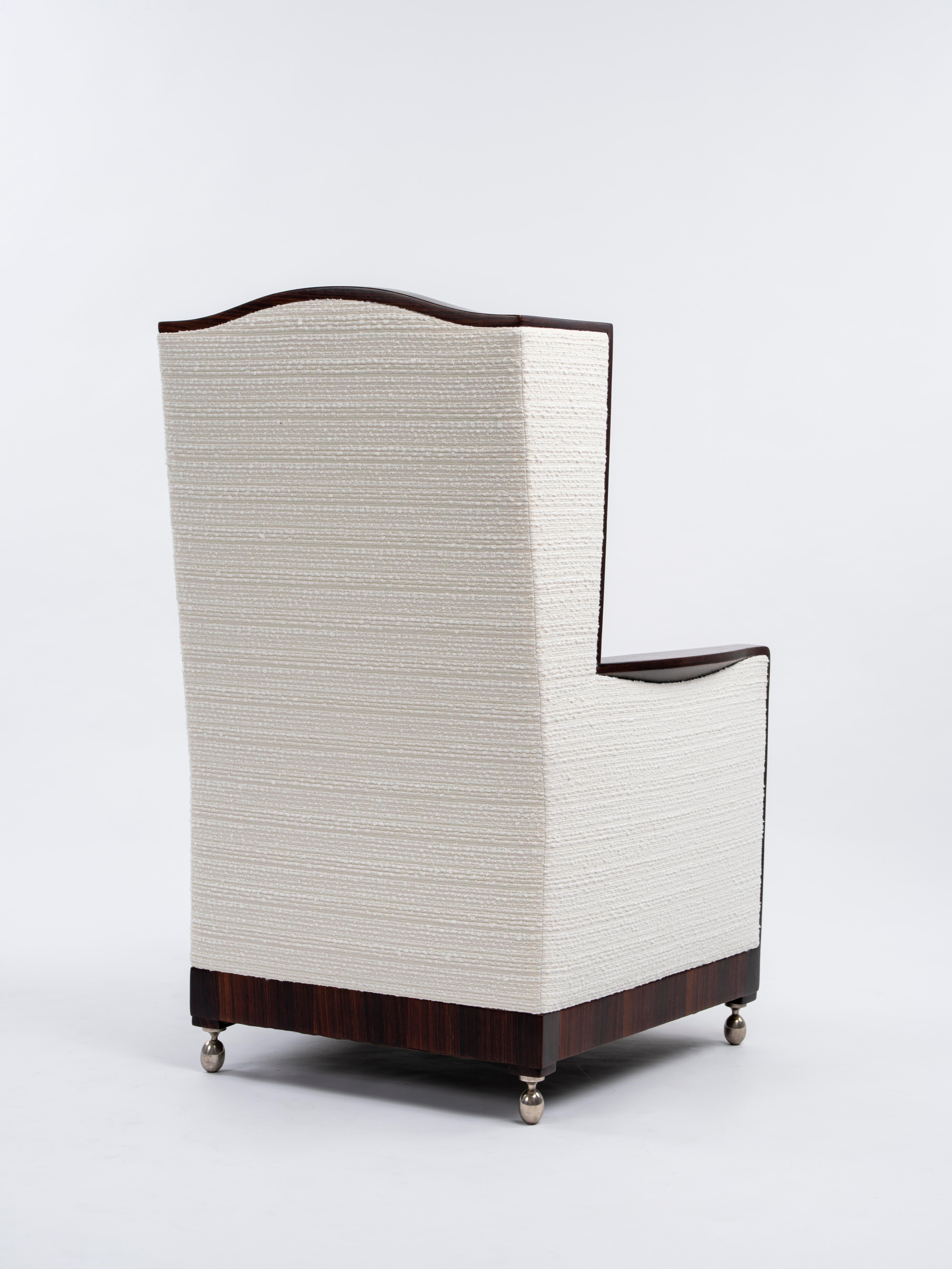 Ruhlmann Pair of 'Ear Cuffed' Indian Rosewood Bergère Armchairs Plateado en venta