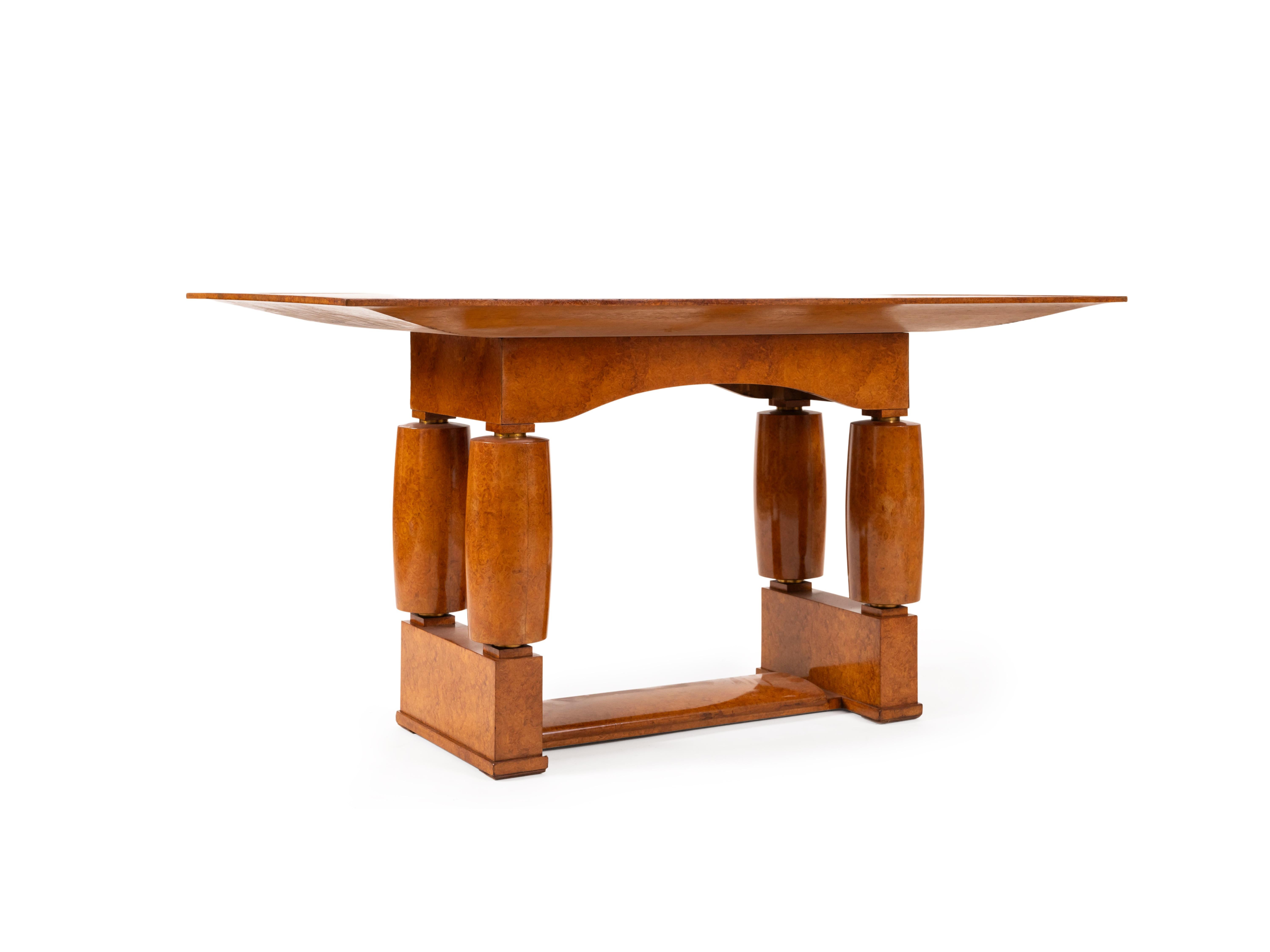 Français Ruhlmann Unique 'Lorcia' Table Amboyna en vente