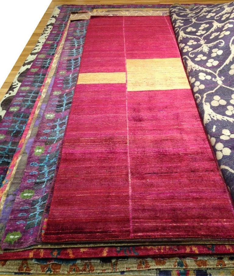 Cranberry Pink Mid-Century Modern Hand-Knotted Sustainable Silk Rug in Stock In New Condition For Sale In New York, NY