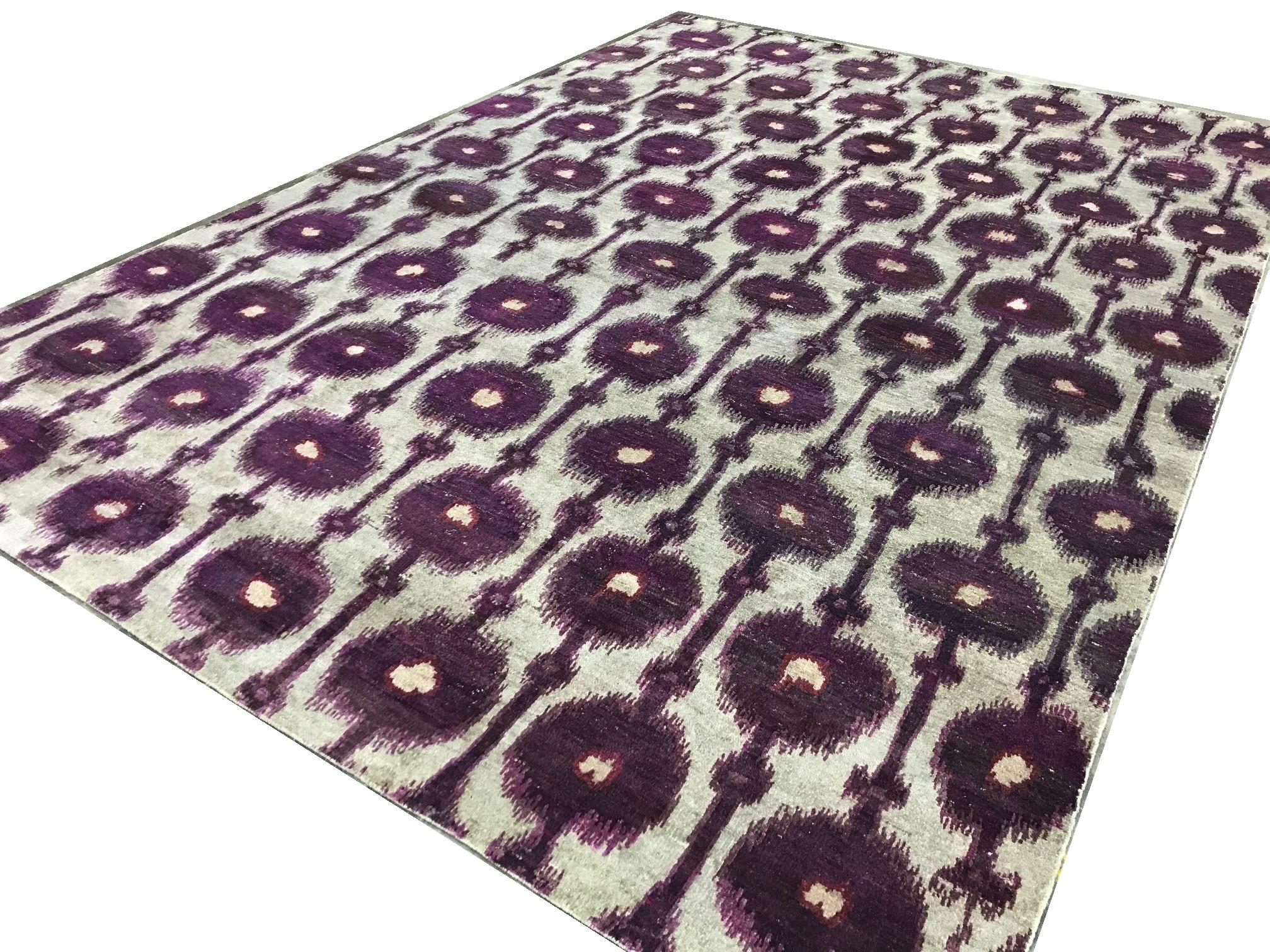 Silver Purple Contemporary Natural Silk Hand-Knotted Rug in Stock For Sale 4
