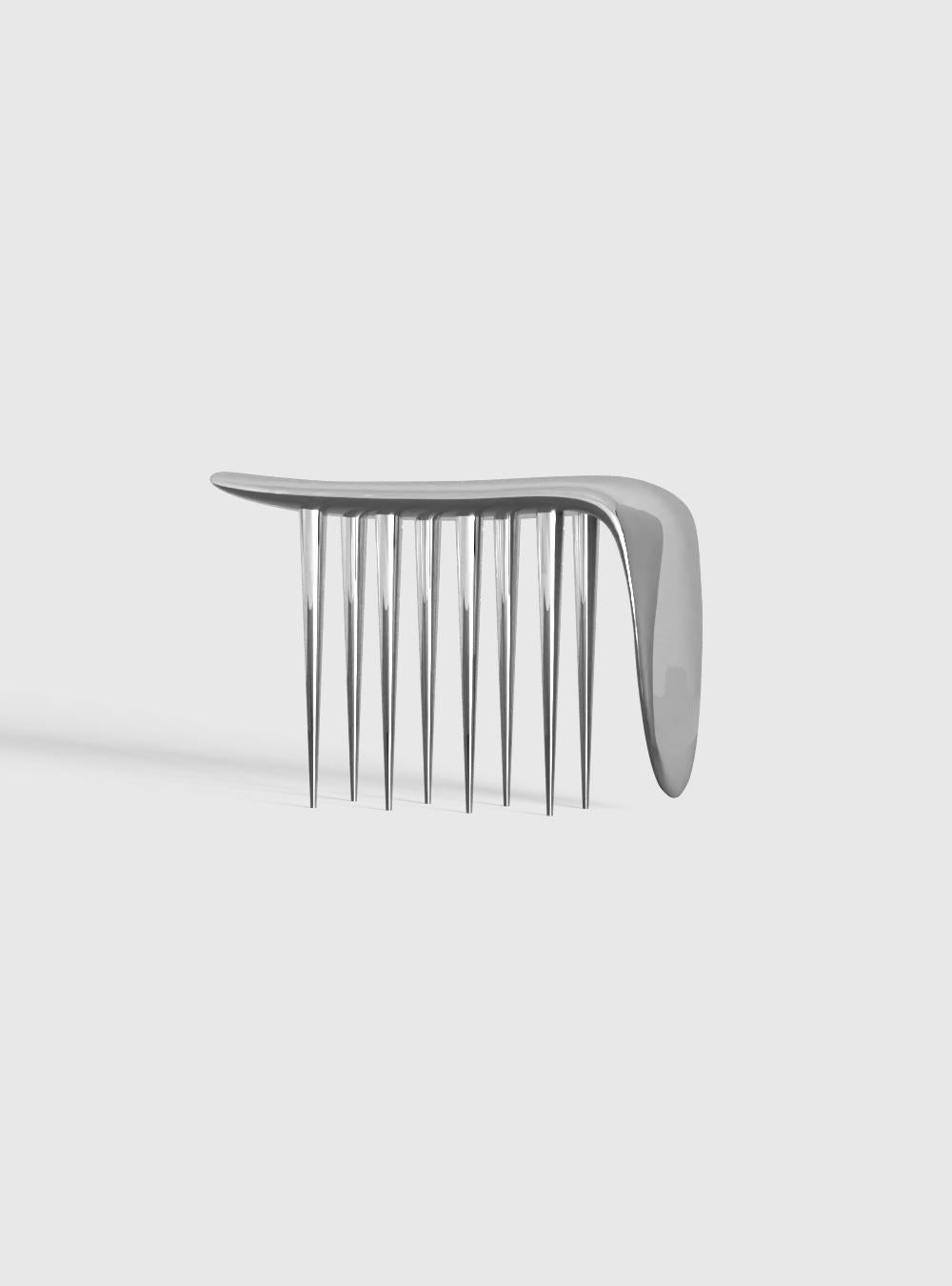 Run throught me ottoman by The Async
Dimensions: D 78 x W 33 x W 55 cm
Materials: Stainless steel.

