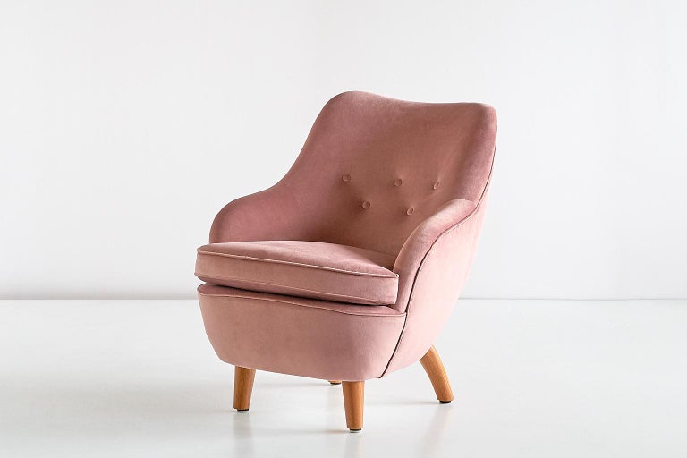 Runar Engblom Armchair in Pink Velvet and Elm Wood, Hotel Vaakuna, Finland, 1951 For Sale 3