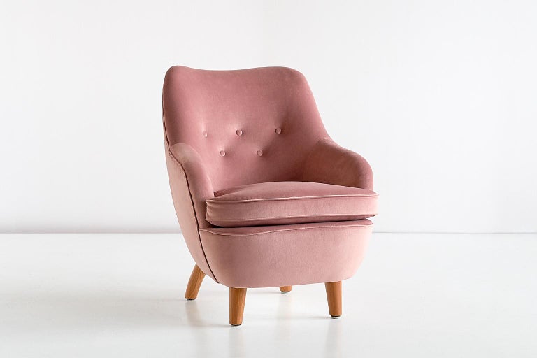 Runar Engblom Armchair in Pink Velvet and Elm Wood, Hotel Vaakuna, Finland, 1951 In Good Condition For Sale In The Hague, NL