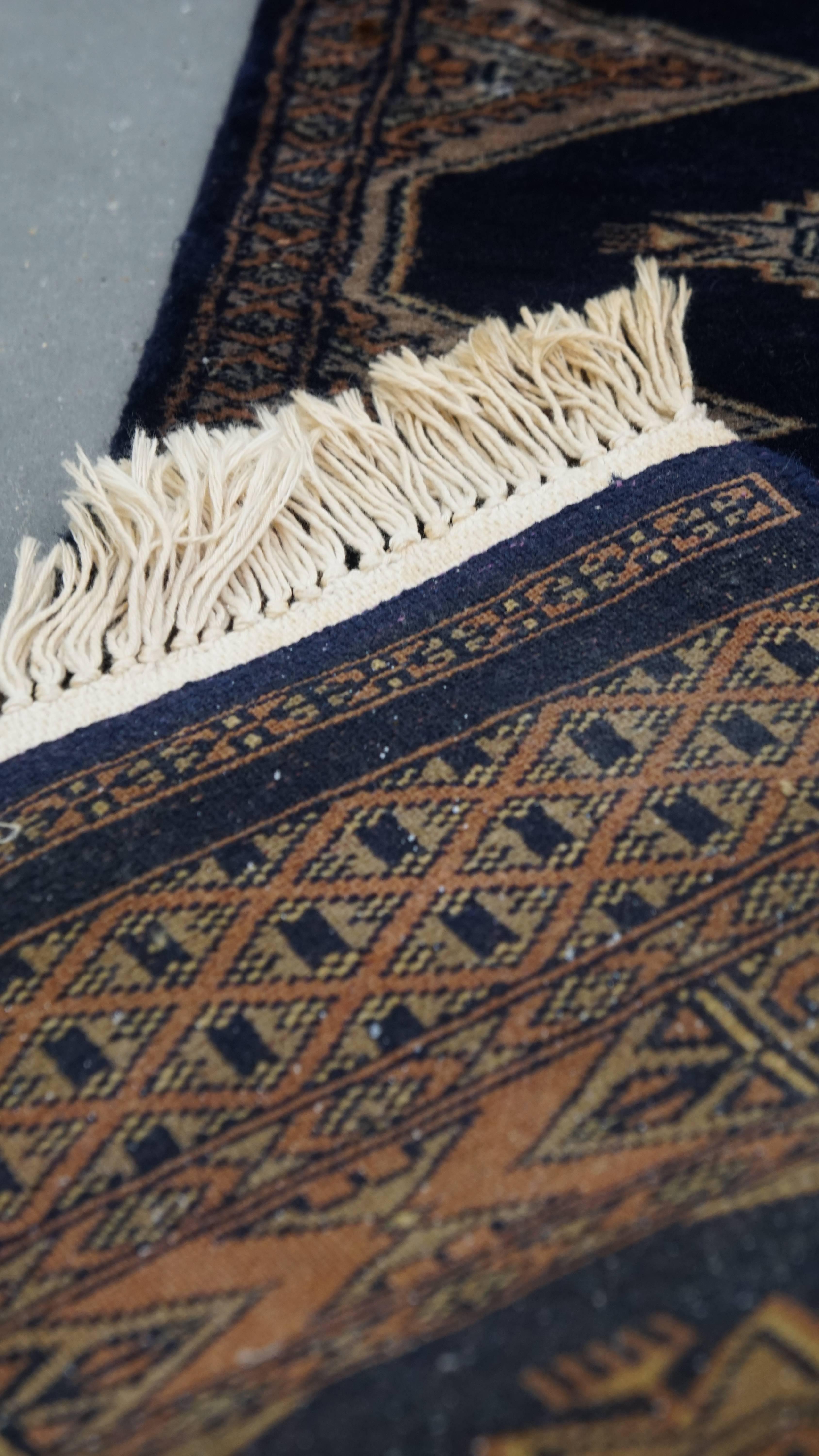 Läufer/Teppich in überwiegend blauen Tönen - 148x40cm (Baumwolle) im Angebot
