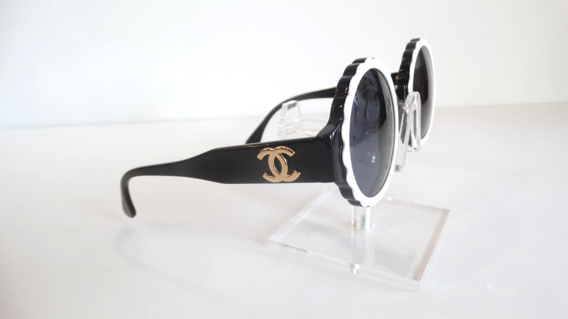Runway 1994 Chanel White & Black Scalloped Circle Sunglasses 1