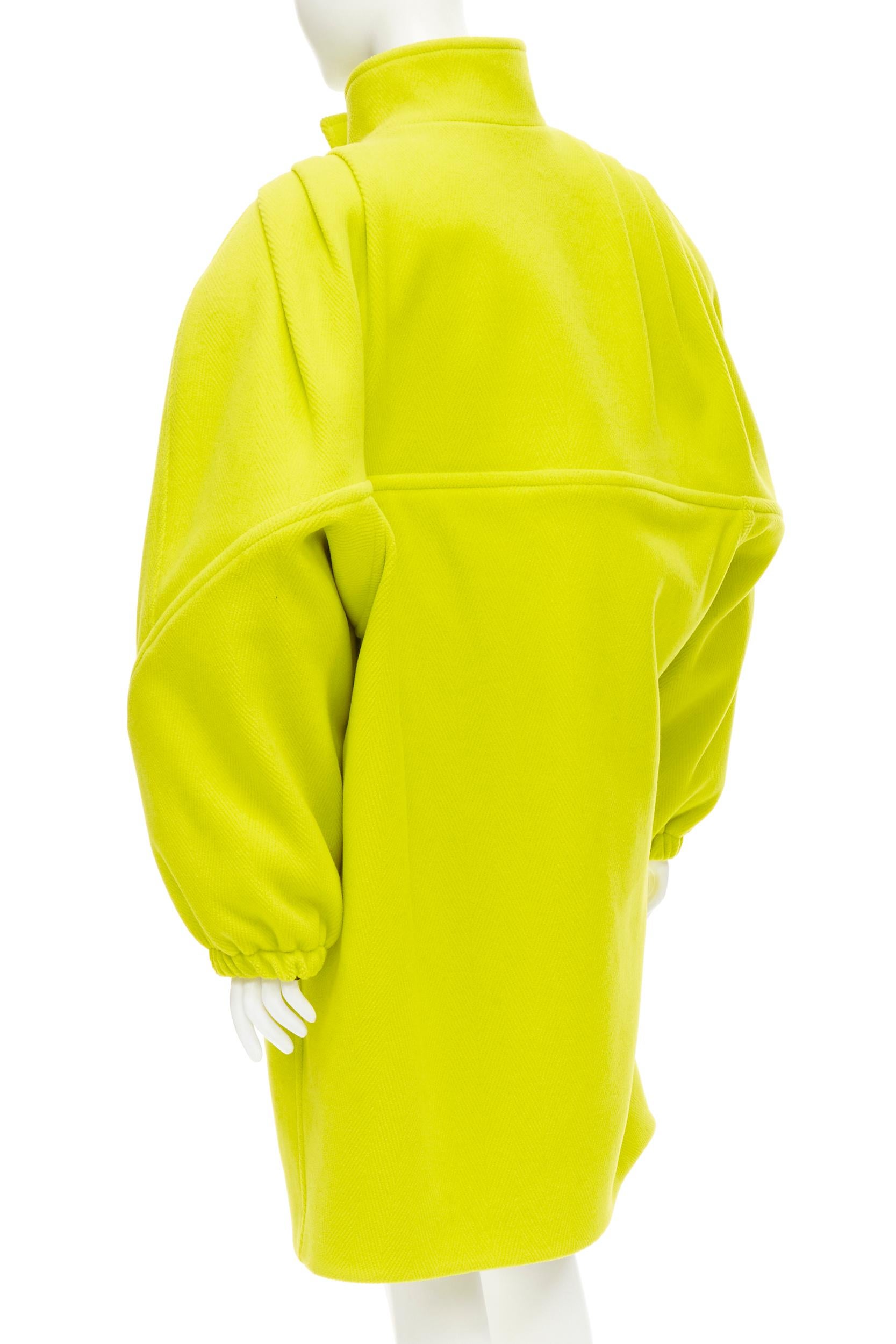 Women's runway BALENCIAGA 2019 Runway yellow wool padded oversized cocoon coat FR34 XS For Sale