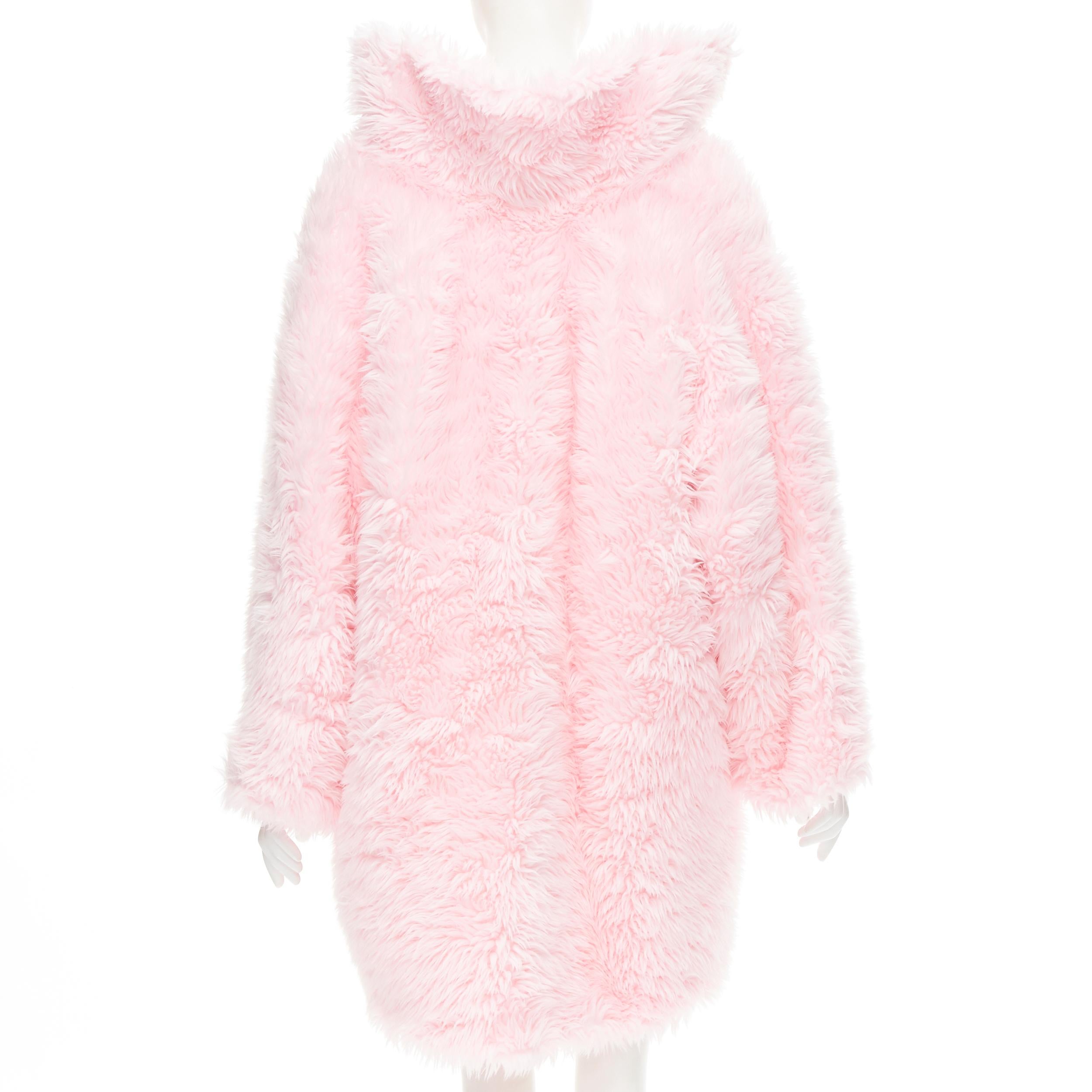 runway BALENCIAGA Demna 2019 pink faux fur plush Swing coat FR36 S In New Condition In Hong Kong, NT