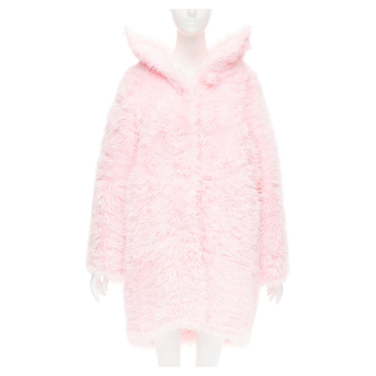 runway BALENCIAGA Demna 2019 pink faux fur plush Swing coat FR36 S For Sale  at 1stDibs