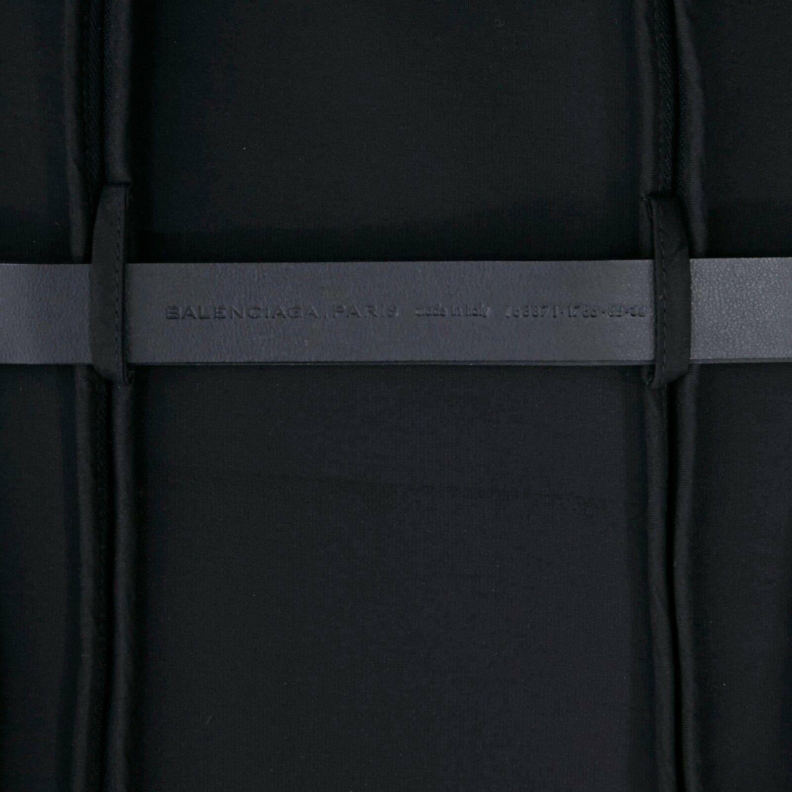runway BALENCIAGA GHESQUIERE AW06 black structured neoprene wool jacket FR40 4