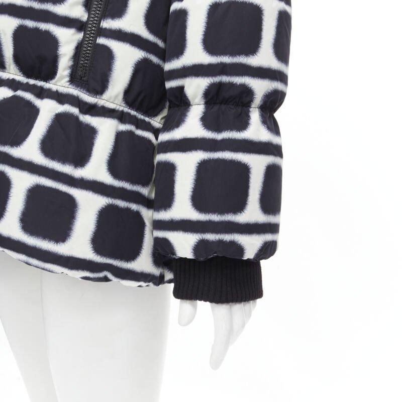 Runway CHANEL 07A black white tie dye nylon down padded puffer jacket FR34 XS 5
