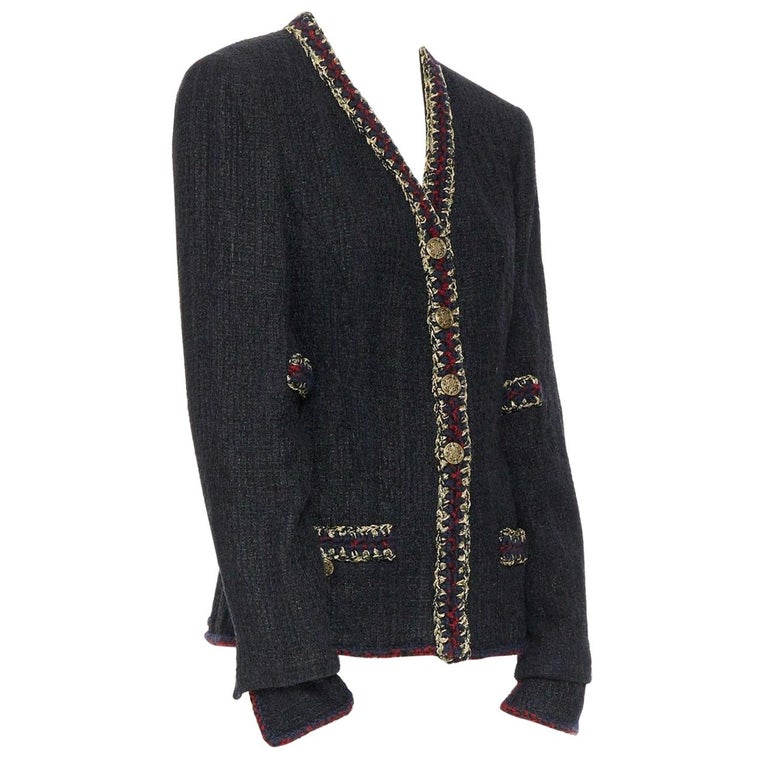 runway CHANEL 10A Paris-Shanghai black lacquered tweed crochet