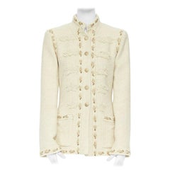 runway CHANEL 10P beige blé soie tweed broderie or veste militaire FR44