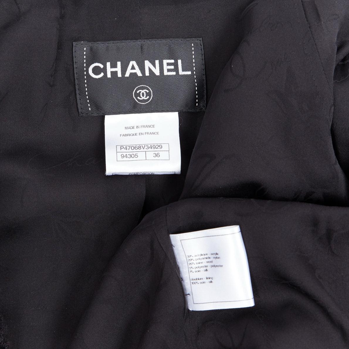 CHANEL 13A - Veste noire à manches bomber et à double boutonnage en tweed, issue d'un défilé, FR36 en vente 5