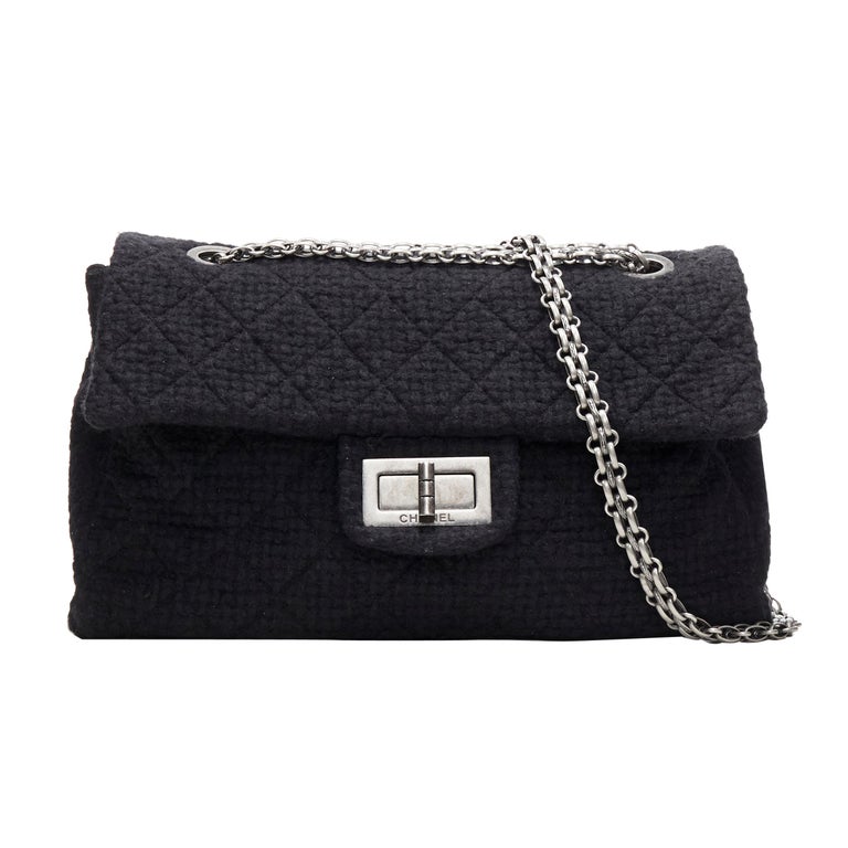 runway CHANEL 2.55 Reissue XXL black tweed quilted maxi silver chain flap  bag at 1stDibs