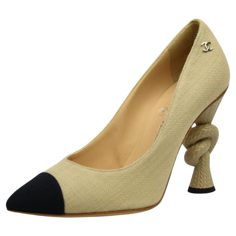 Runway Chanel Beige Canvas Pointed Toe Knotted Rope Heel  Taille US 6.5 en vente