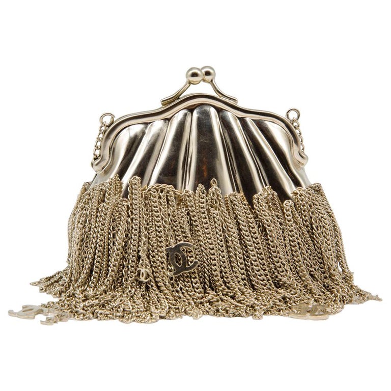 Runway Chanel Gold Chain Tassel Shell Coin Purse For Sale at 1stdibs