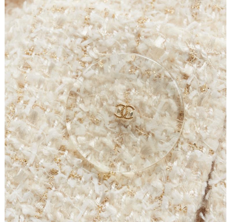 Runway CHANEL Paris Cosmopolite gold ecru Fantasy tweed split shoulder jacket 46 6