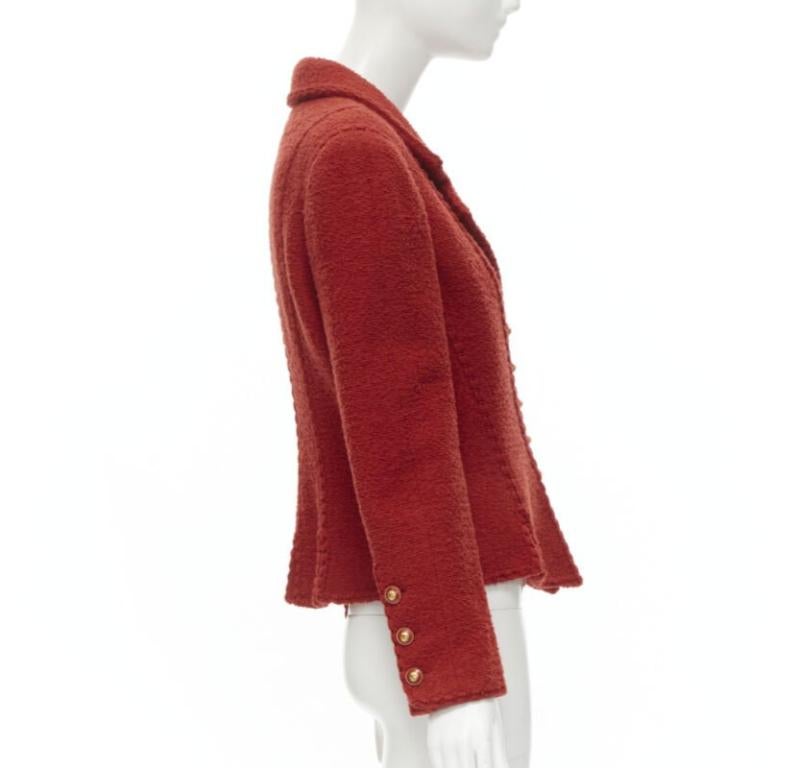Laufsteg CHANEL Vintage 93A Rotes Korsett aus Boucle-Tweed  Jacke FR44 im Angebot 1