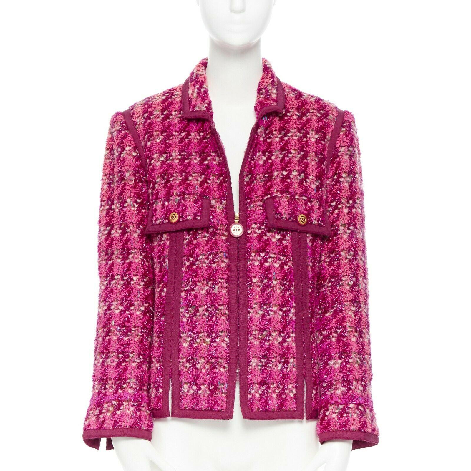 runway CHANEL Vintage pink magenta fuchsia texture wool blend tweed zip jacket
Brand: CHANEL
Designer: Karl Lagerfeld
Collection: Circa 1990's
As seen on: Linda Evangelista
Model Name / Style: Tweed jacket
Material: Other; composition label removed.