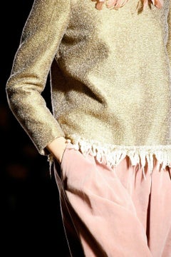 Laufsteg DRIES VAN NOTEN AW15 goldbeschichtetes Pullover-Top aus cremefarbener Wolle mit Fransensaum FR38 S