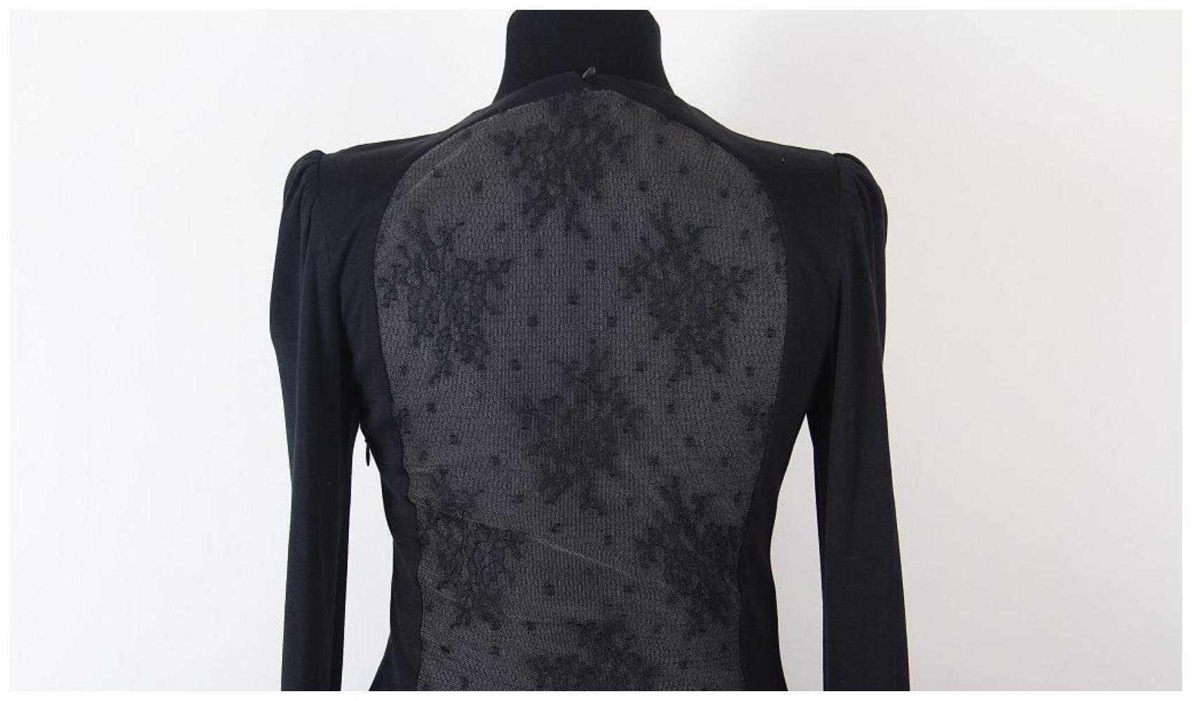 Fall 2005 Alexander McQueen 'The Man Who Knew Too Much' Full Lace Back Dr Runway For Sale 7