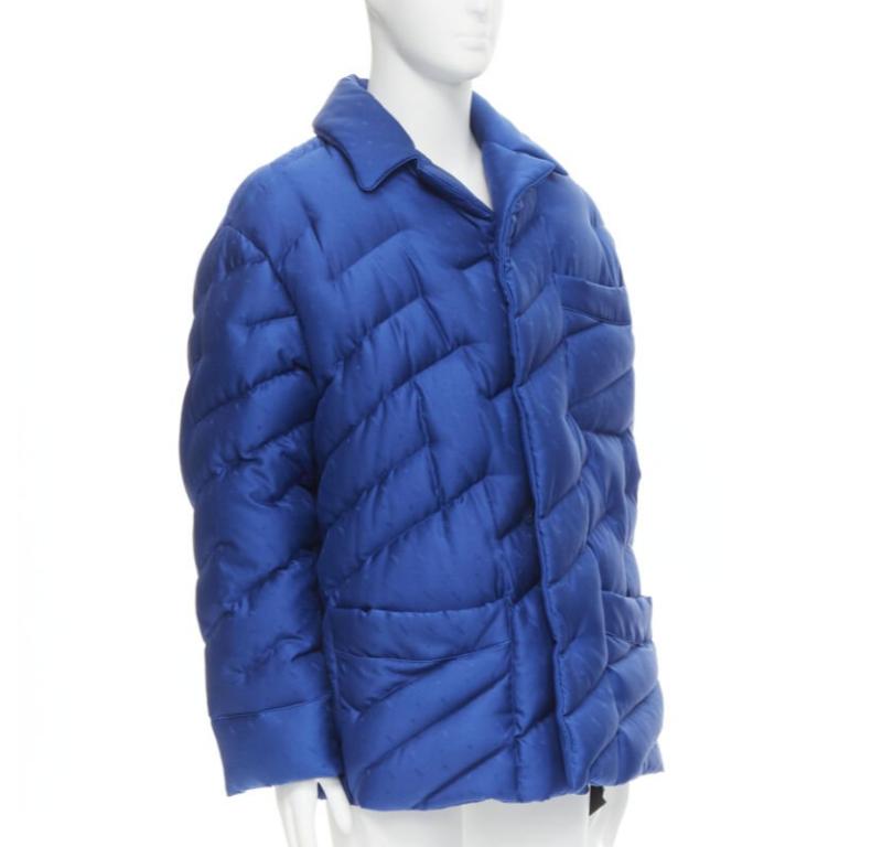 Bleu Veste de défilé FENDI 2021 Runway 100 % soie bleue avec logo en daim IT48 M en vente