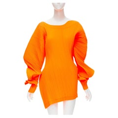 runway ISSEY MIYAKE 2D neon orange pleated voluminous sleeves mini dress M