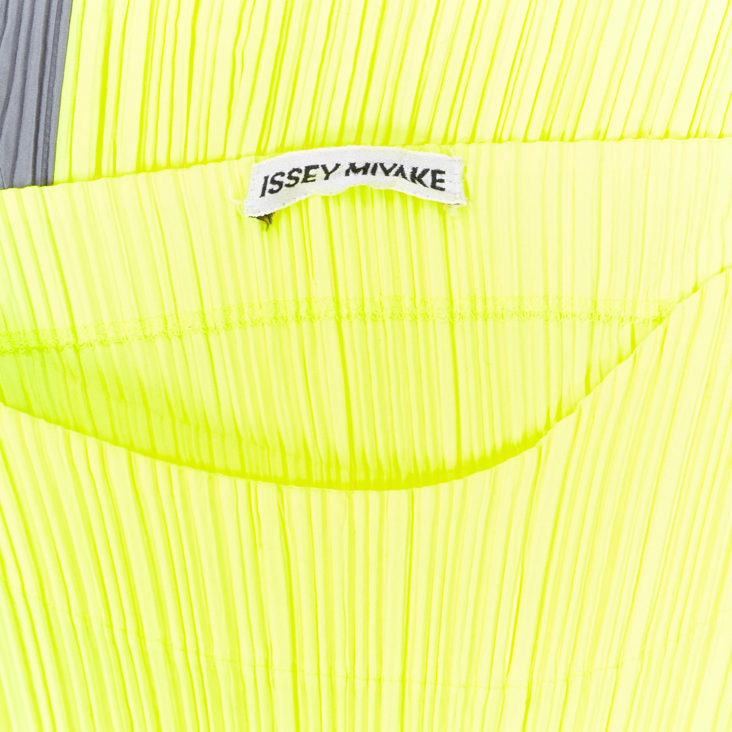 runway ISSEY MIYAKE 2D neon yellow grey pleated voluminous sleeves dress S 4