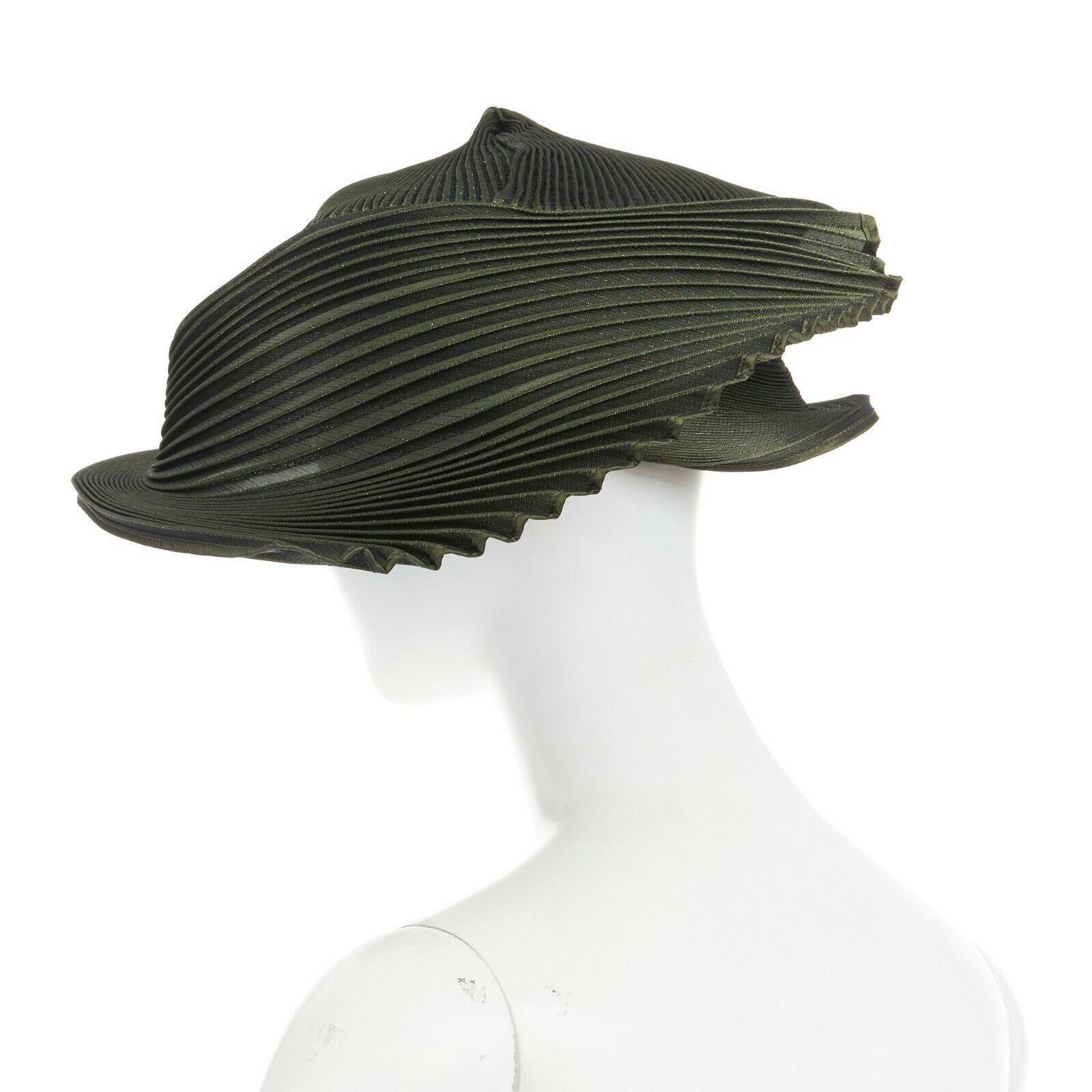 Women's runway ISSEY MIYAKE SS15 orbital green structure pleated fascinator hat rare