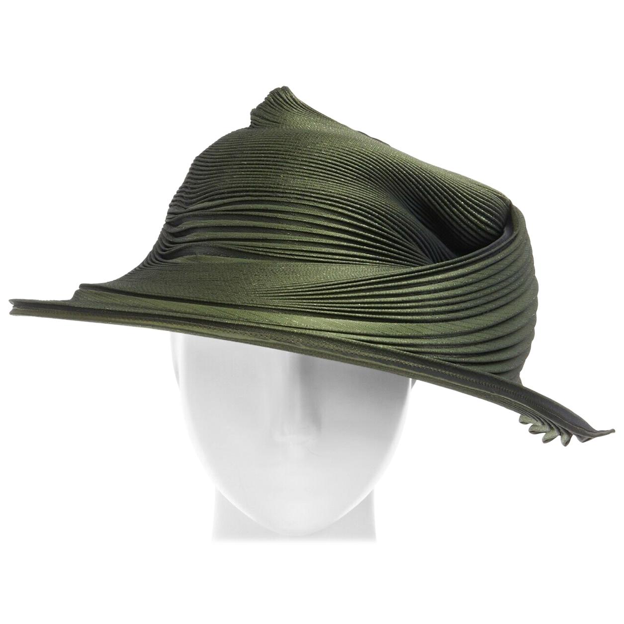 runway ISSEY MIYAKE SS15 orbital green structure pleated fascinator hat rare