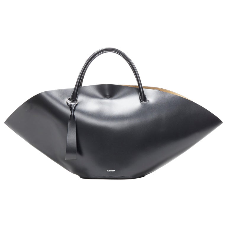 runway JIL SANDER Sombrero Large black smooth leather top handle flared  tote bag For Sale at 1stDibs | jil sander bag, jill sander bag