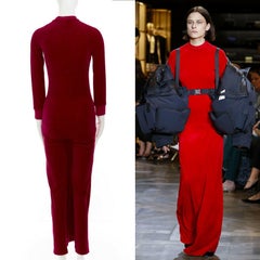 runway JUICY COUTURE VETEMENTS SS17 red velvet crew neck back slit dress XS