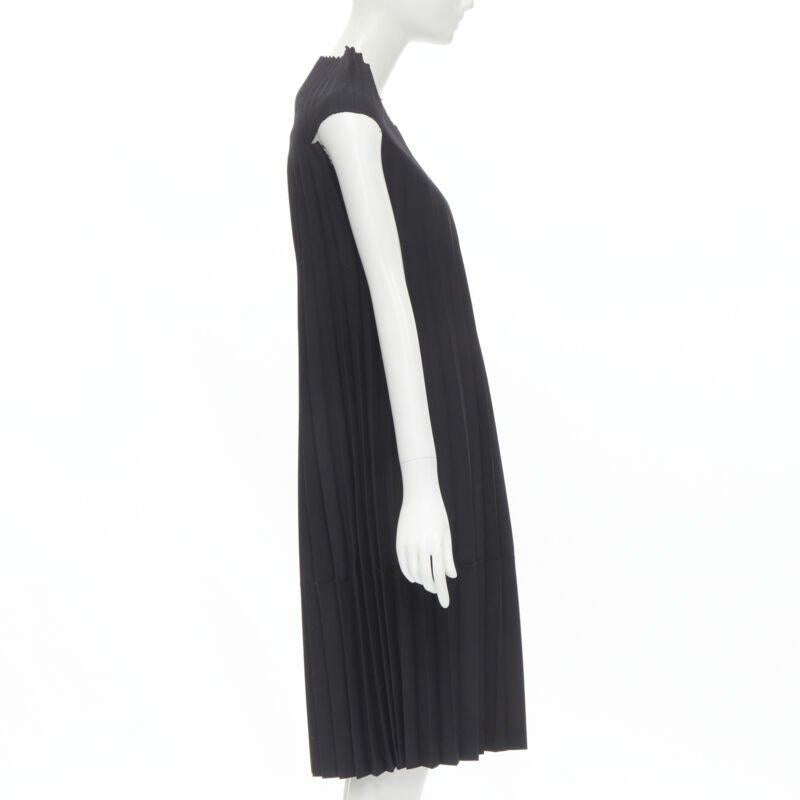 JUNYA WATANABE 1998 - Robe noire accordéon déconstruite à bord brut déconstruite S Excellent état - En vente à Hong Kong, NT