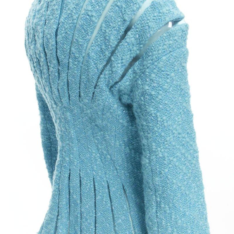 Giacca da passerella JUNYA WATANabe 2001 in tweed bouclé blu verde acqua con rifiniture in PVC, stile space age S in vendita 3