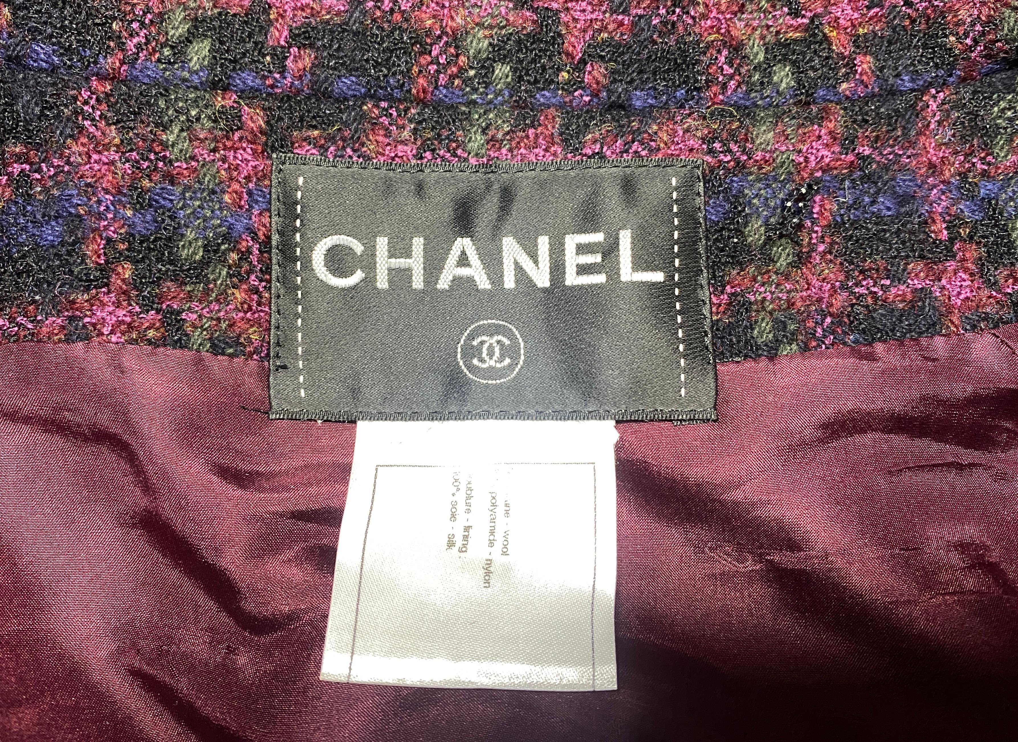 2013 Runway Metiers d’Arts Chanel Purple Tweed Tartan Coat For Sale 1