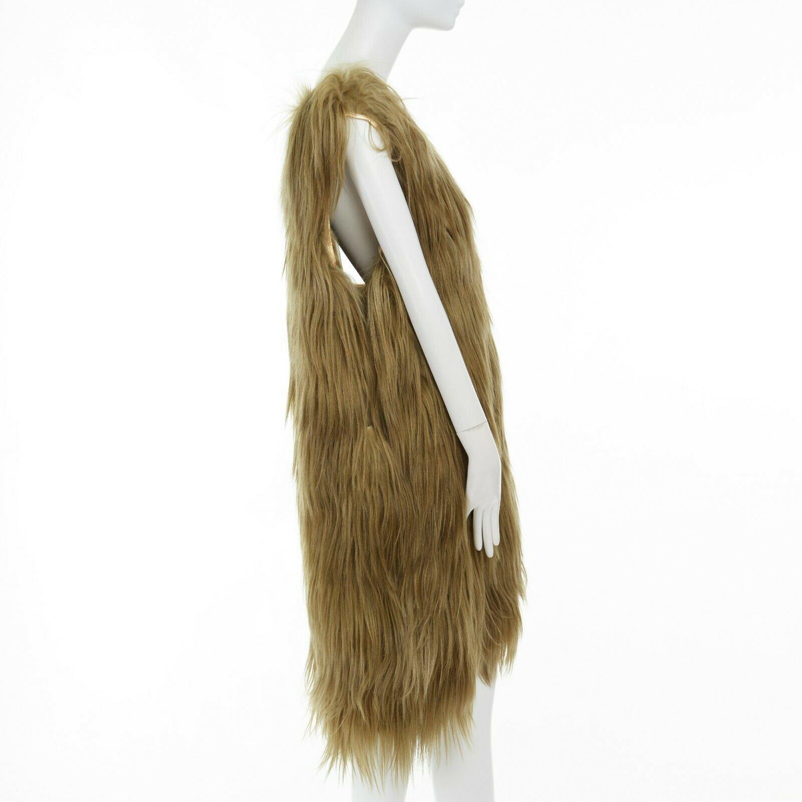 runway PRADA gold genuine long goat fur leather trimmed V-neck shift dress IT38 In Excellent Condition In Hong Kong, NT