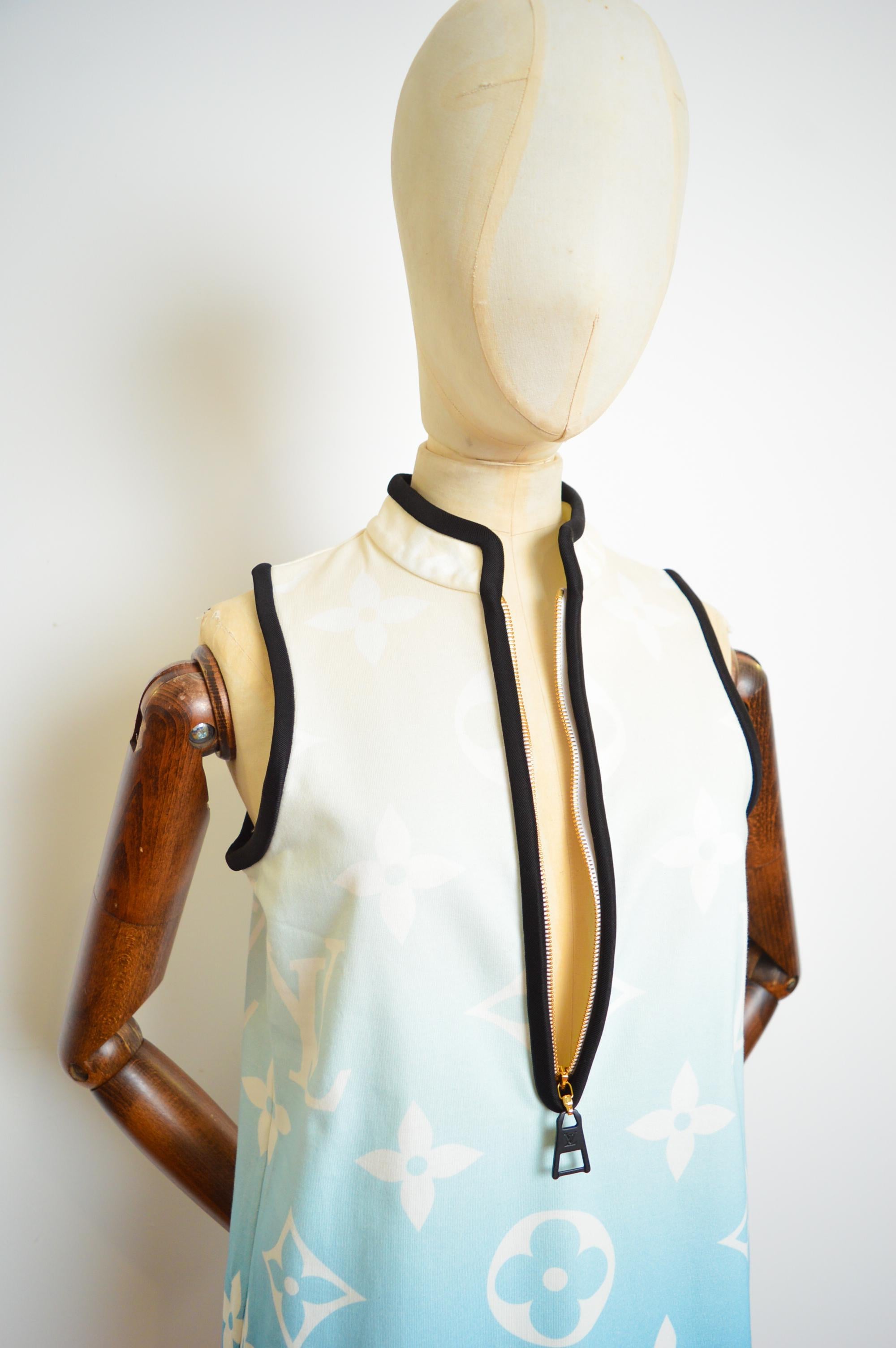 Runway Sample Spring 2021 LOUIS VUITTON Monogram Blue Lagoon Dress For Sale 5