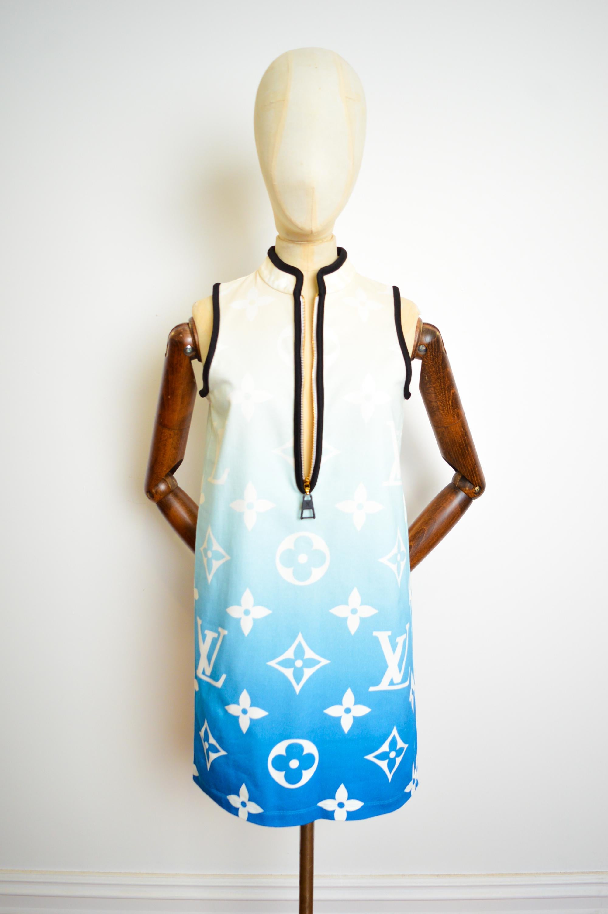 Runway Sample Spring 2021 LOUIS VUITTON Monogram Blue Lagoon Dress For Sale 8