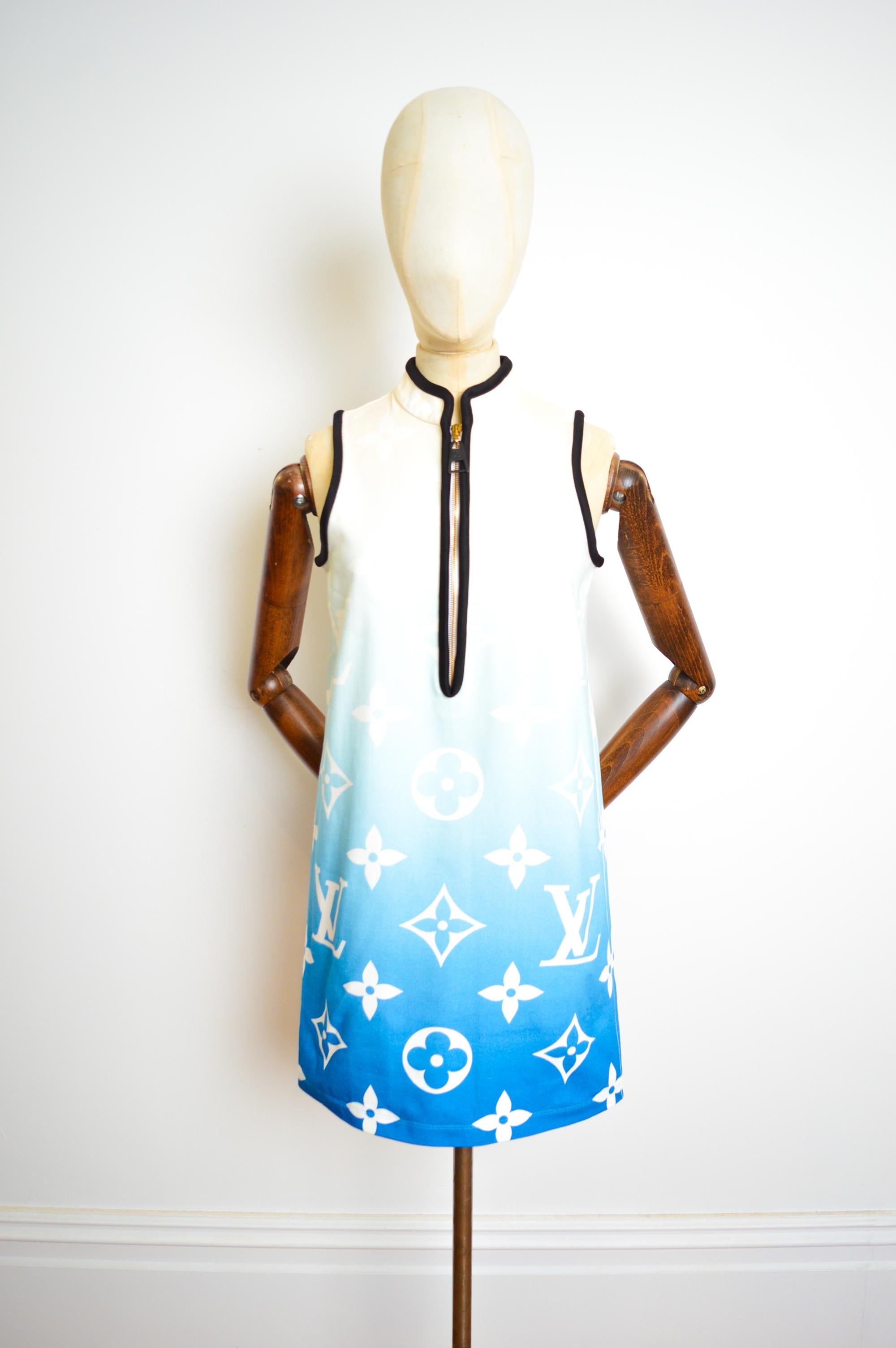 Gray Runway Sample Spring 2021 LOUIS VUITTON Monogram Blue Lagoon Dress For Sale